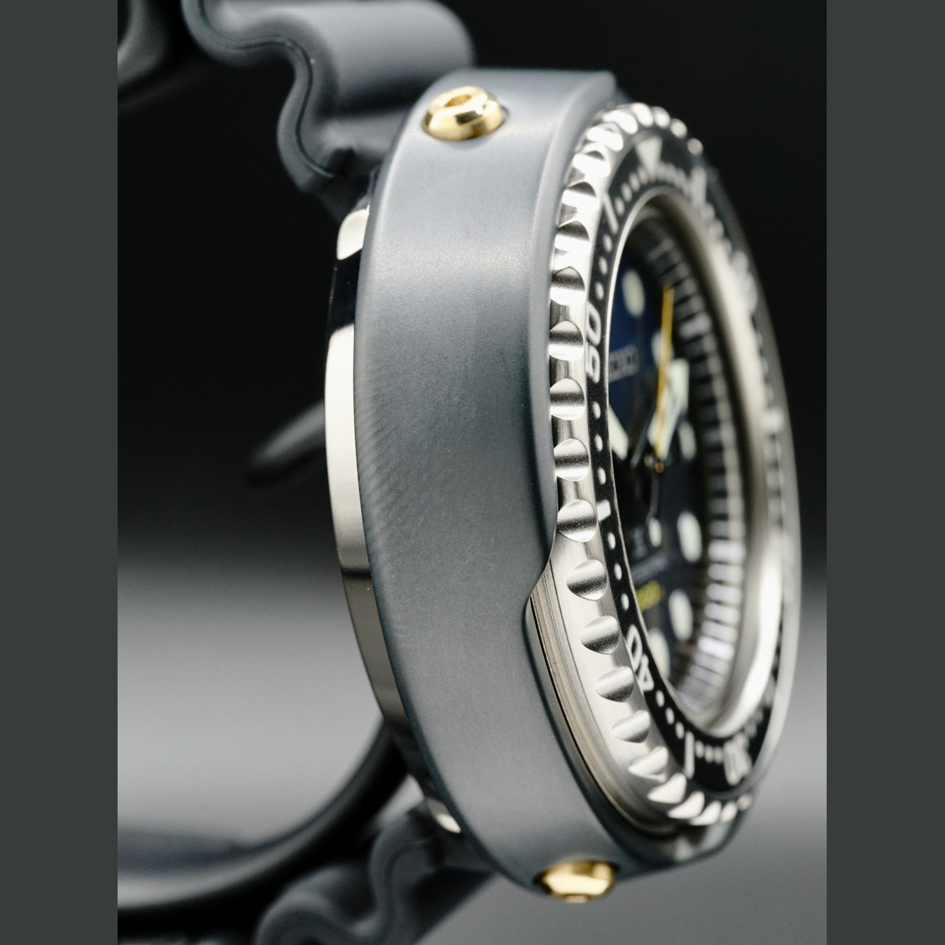 Seiko Prospex 1986 Quartz Diver's 35th Anniversary Limited Edition SBBN051