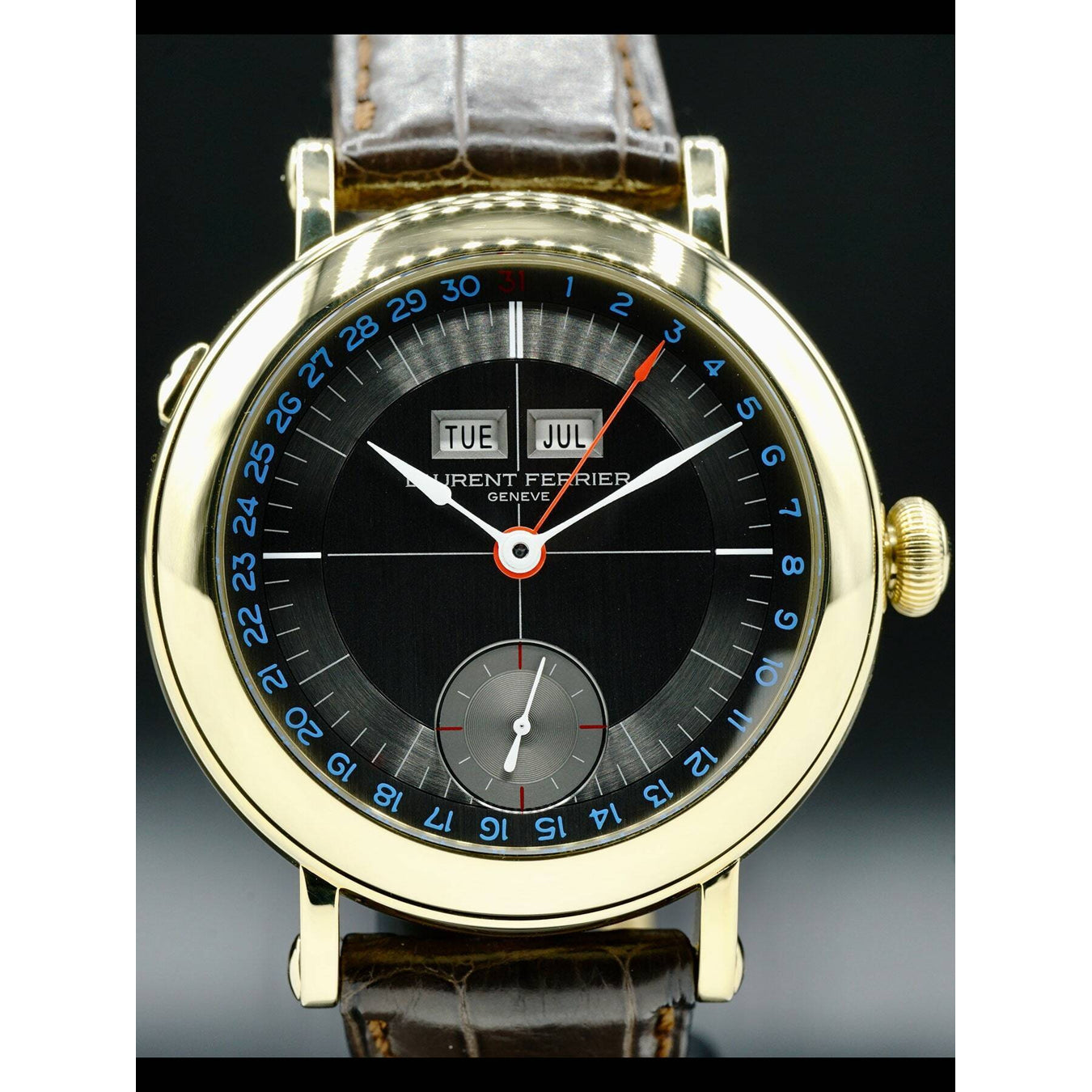 Laurent Ferrier École Annual Calendar Yellow Gold Grey Dial LCF025.J1.A2W