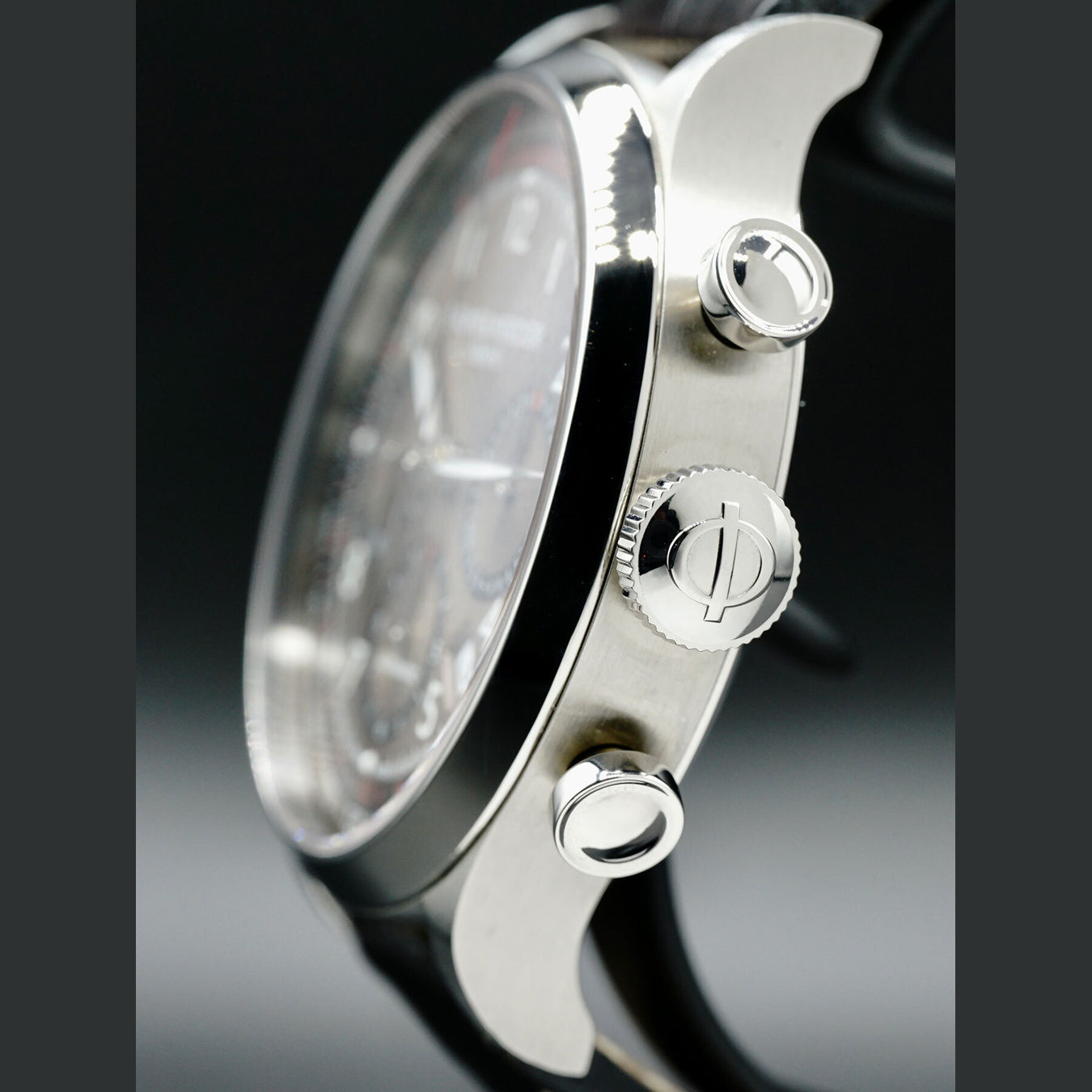 Baume & Mercier Capeland Chronograph MOA10002