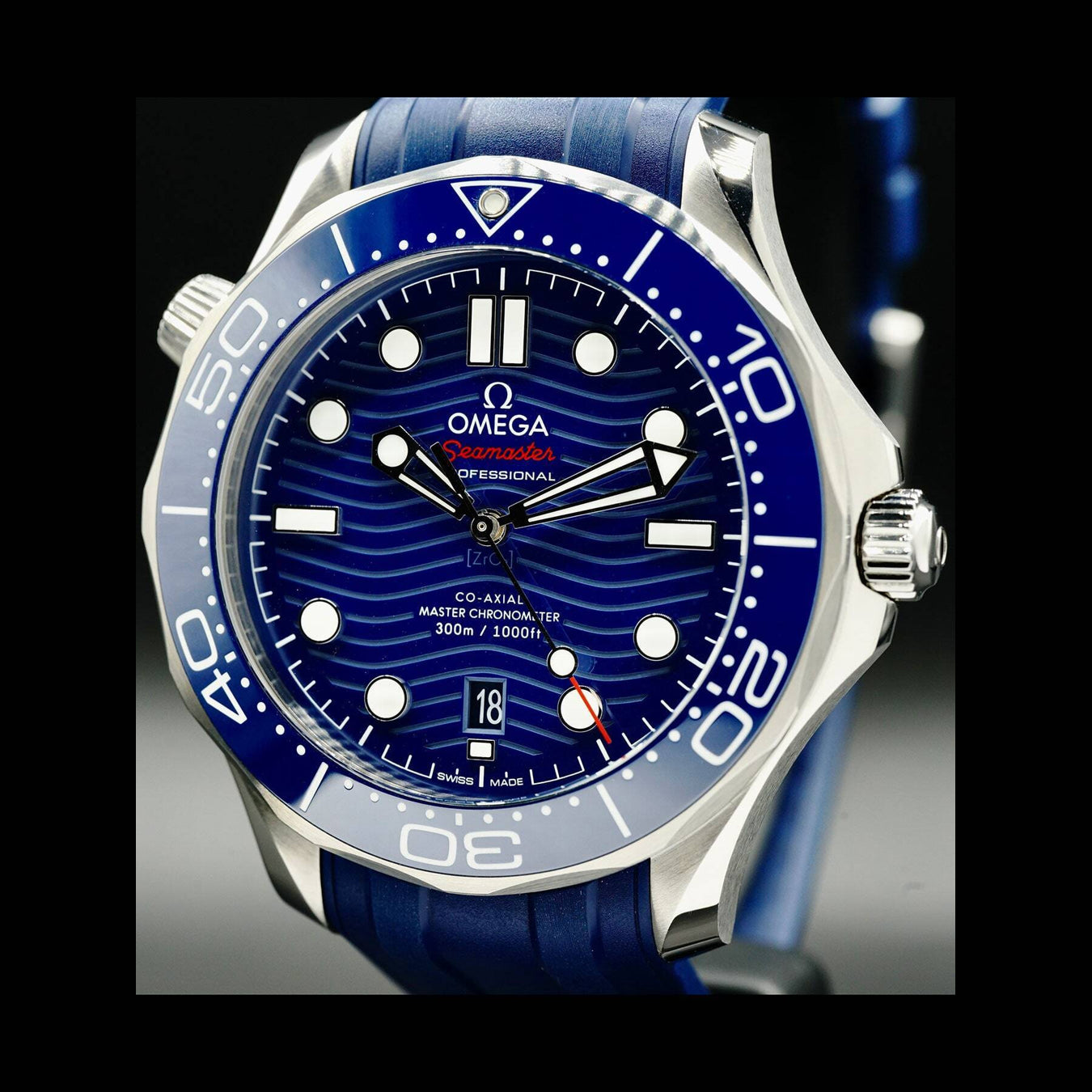 Omega Seamaster Diver 300M Co-Axial Master Chronometer on Rubber Strap 210.32.42.20.03.001