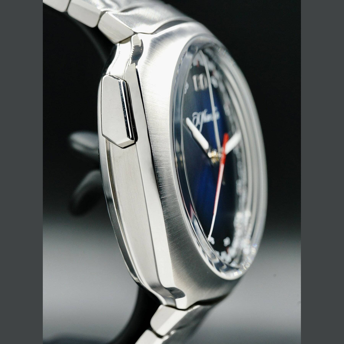 H. Moser & Cie. Streamliner Chrono Blue 6902-1201