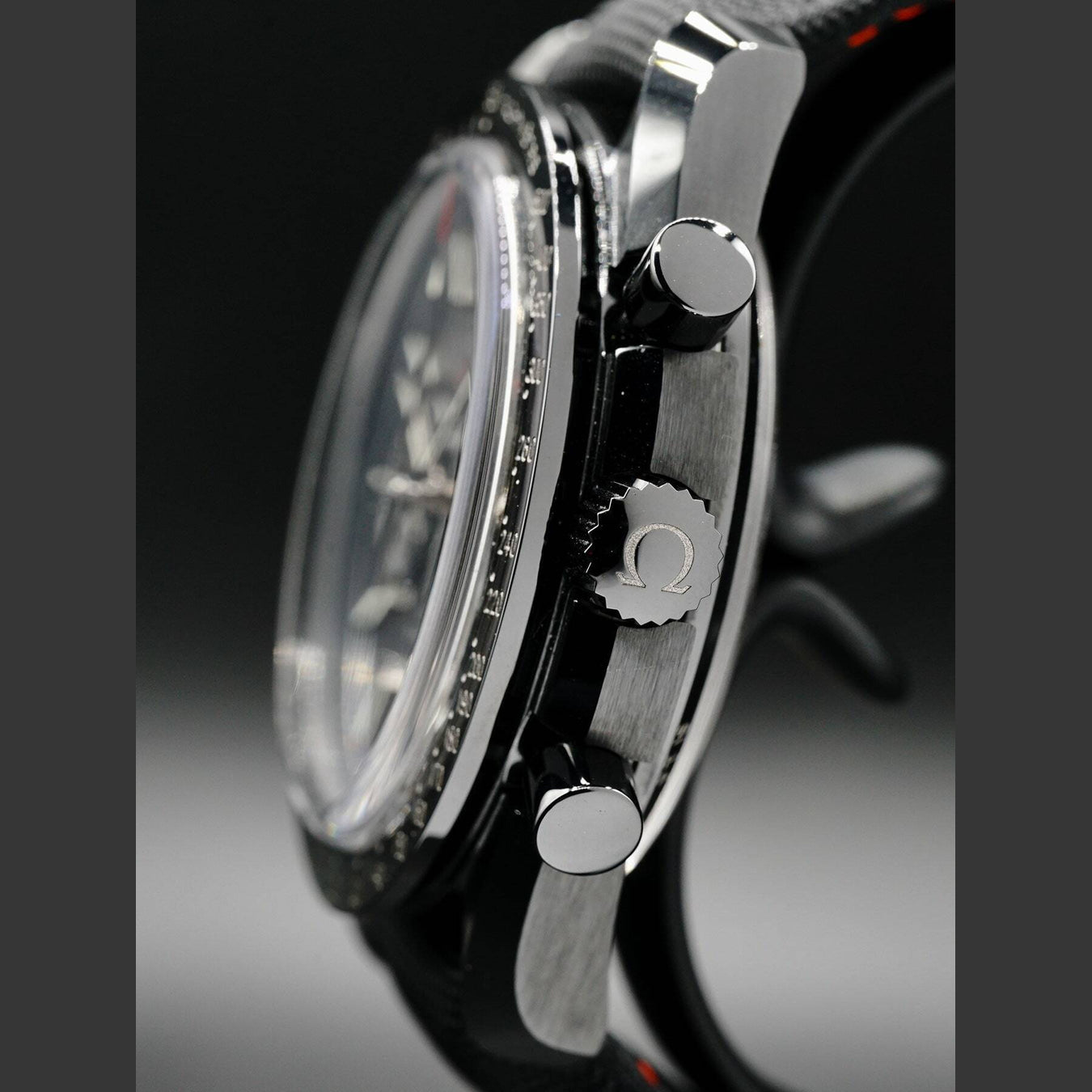 Omega Speedmaster Dark Side of the Moon 311.92.44.51.01.007