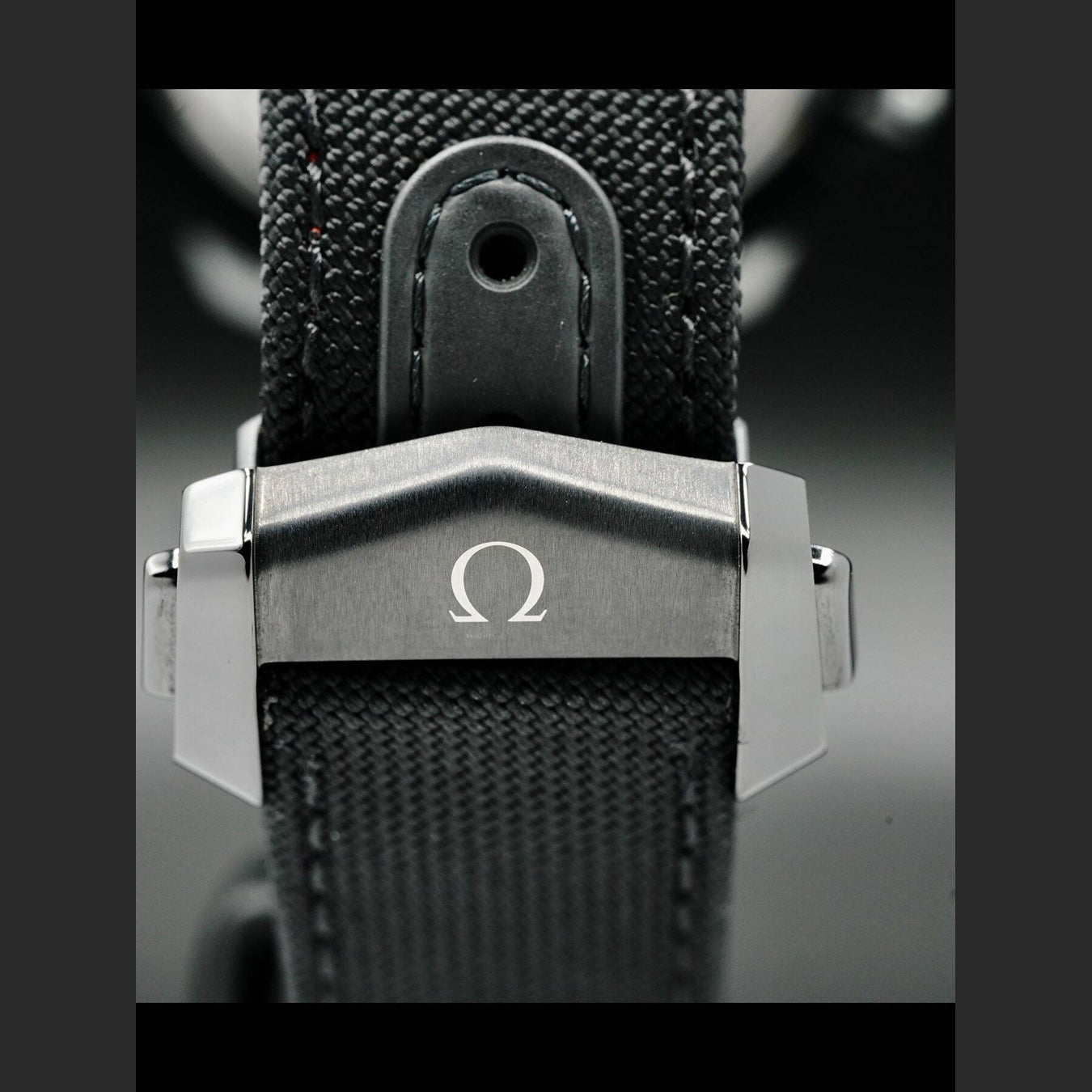 Omega Speedmaster Dark Side of the Moon 311.92.44.51.01.007