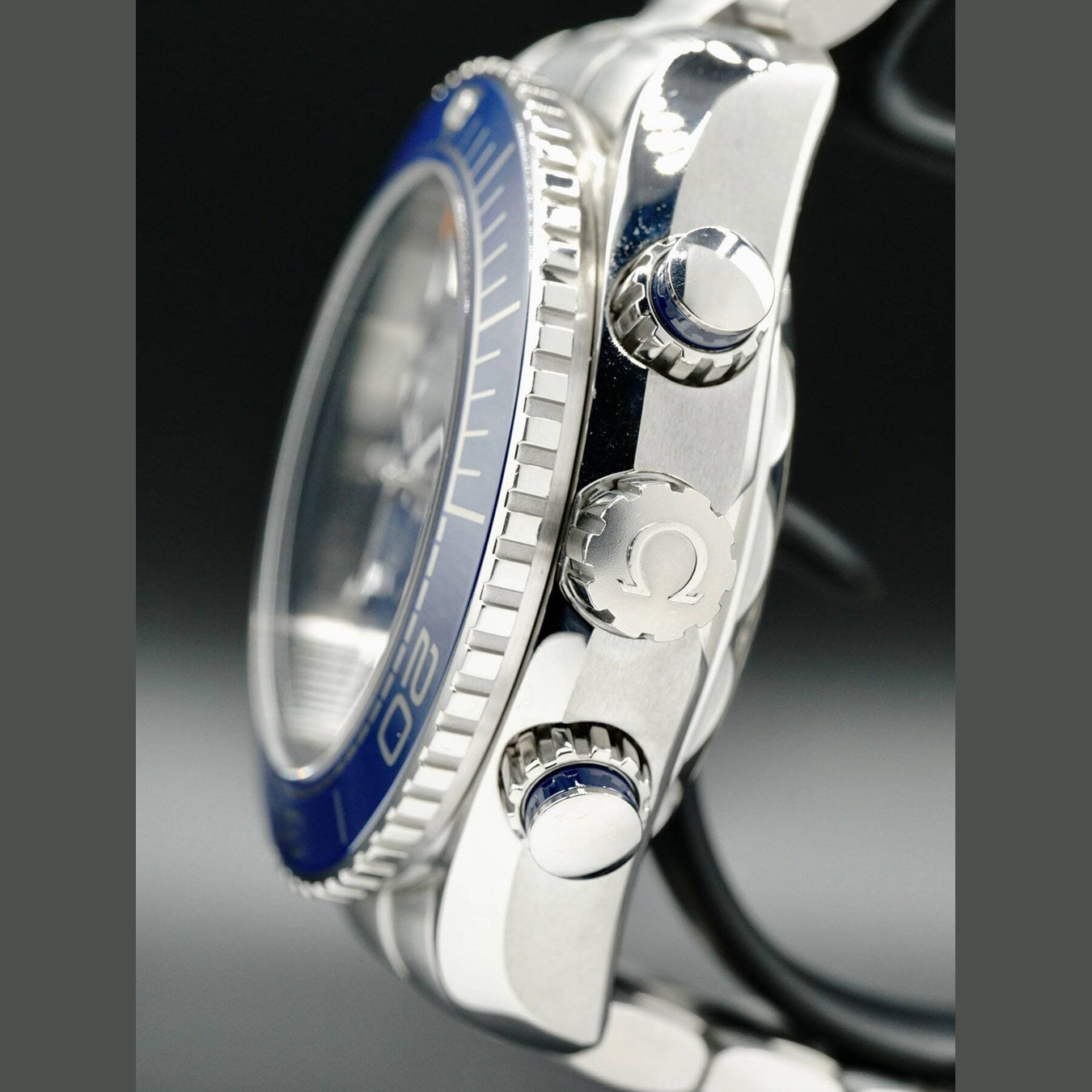 Planet Ocean 600M Omega Co-Axial Master Chronometer Chronograph 45.5mm 215.30.46.51.03.001