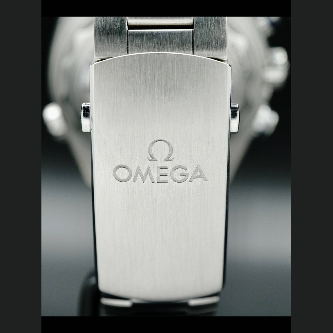 Planet Ocean 600M Omega Co-Axial Master Chronometer Chronograph 45.5mm 215.30.46.51.03.001