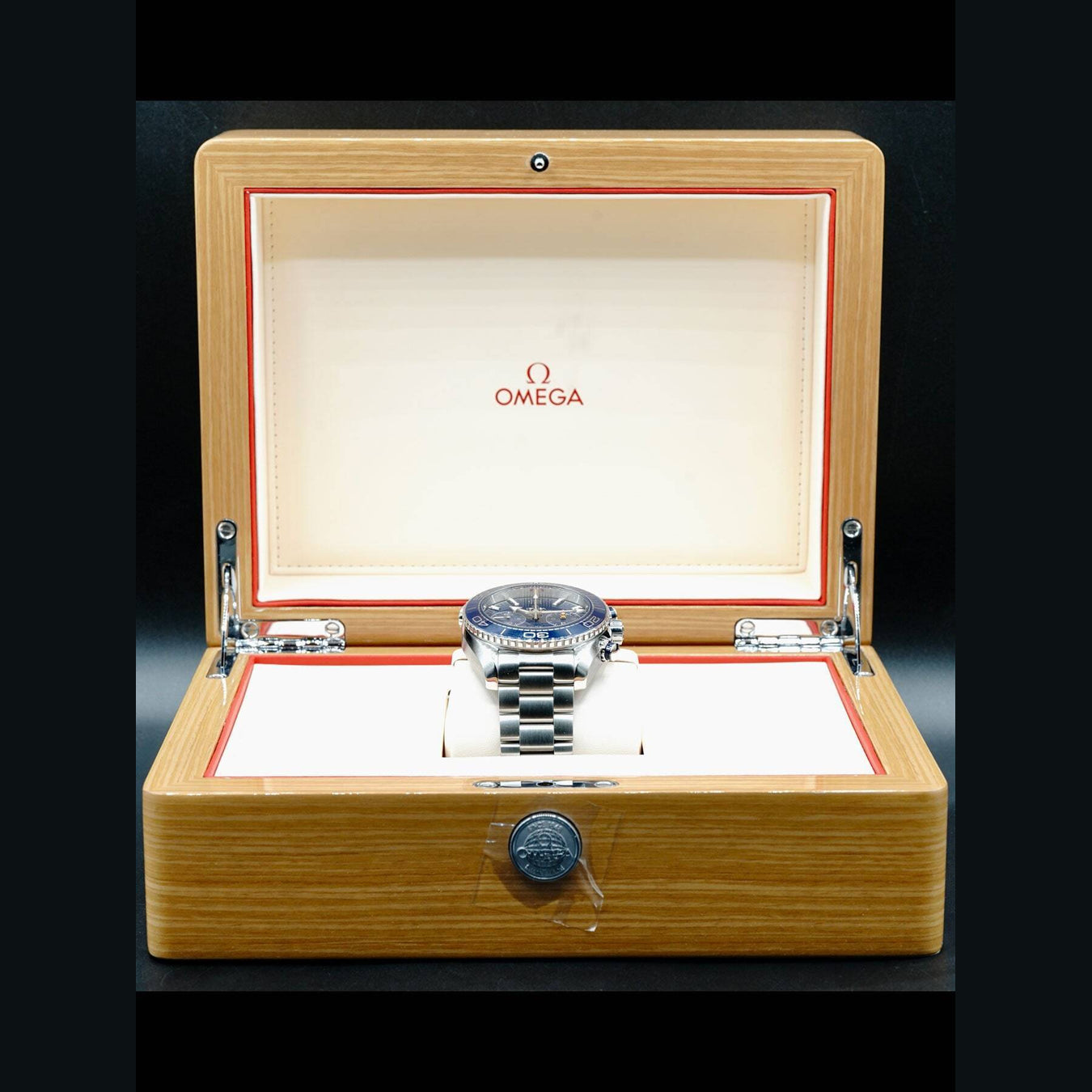 Planet Ocean 600M Omega Co-Axial Master Chronometer Chronograph 45.5mm 215.30.46.51.03.001