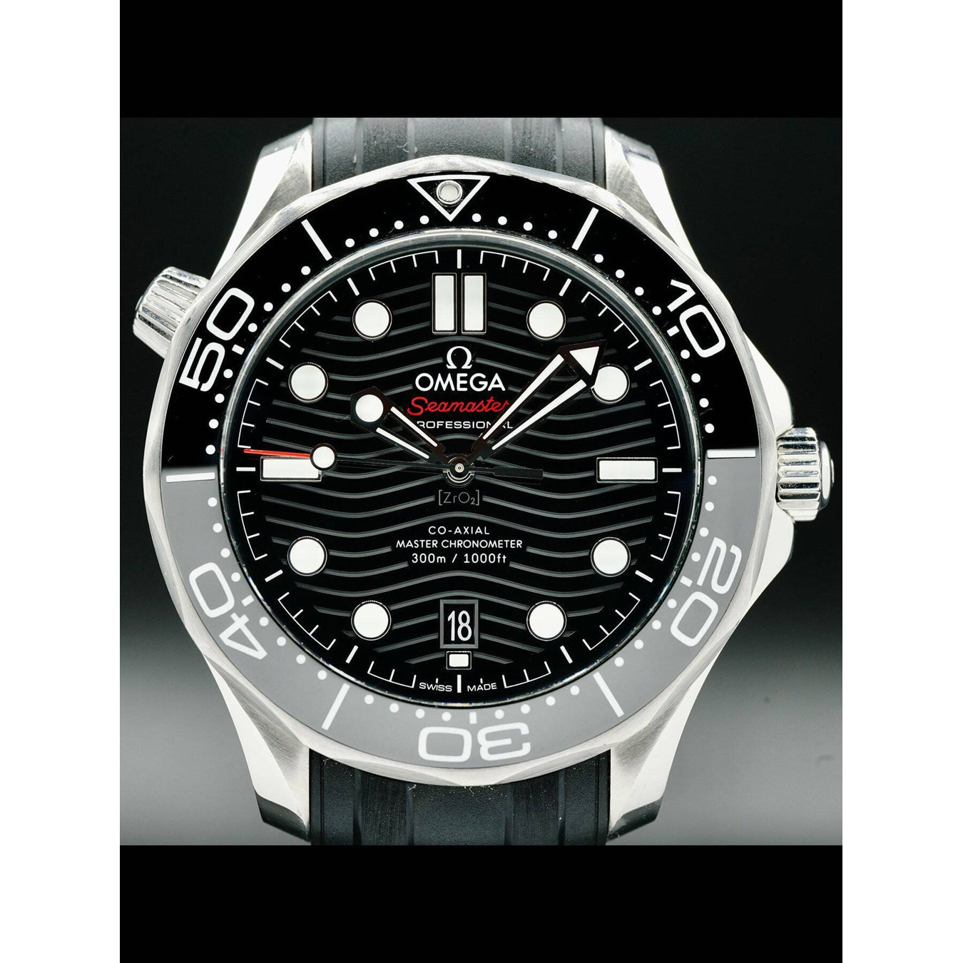 Omega Seamaster Diver 300M Co-Axial Master Chronometer Black Dial on Rubber Strap 210.32.42.20.01.001