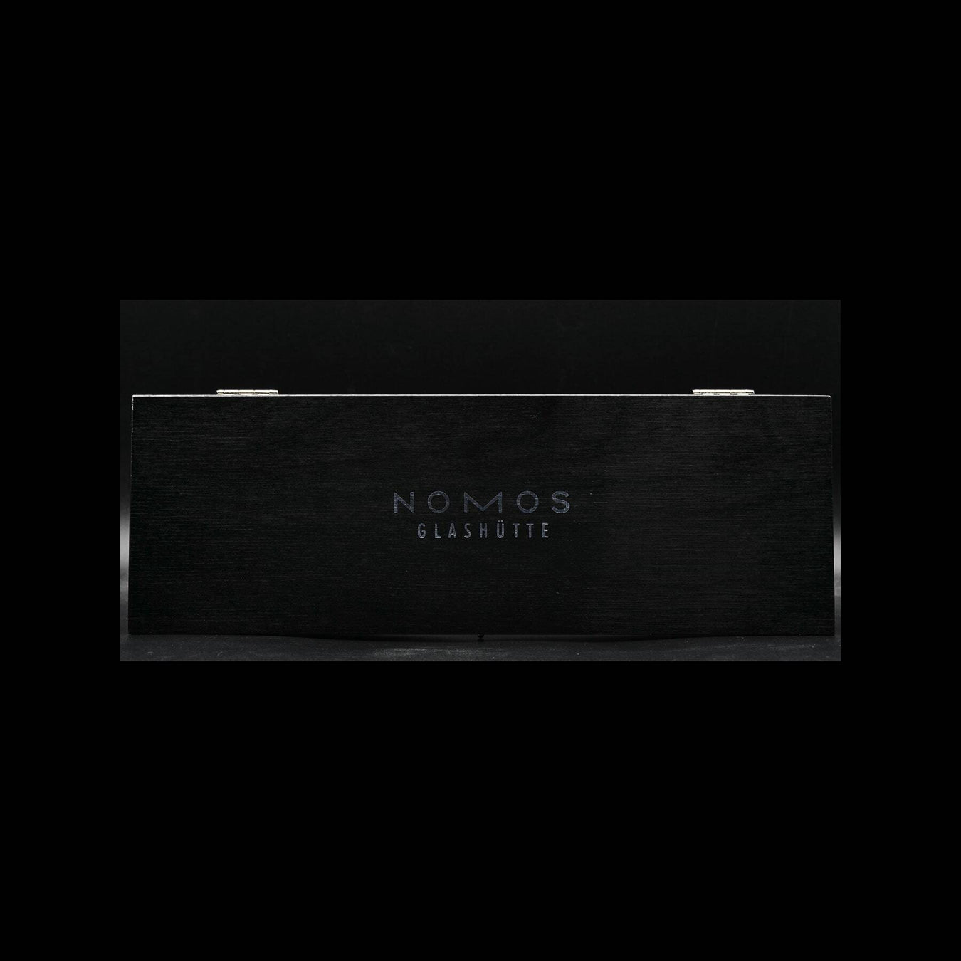 NOMOS Glashütte Ahoi Atlantik Datum 553