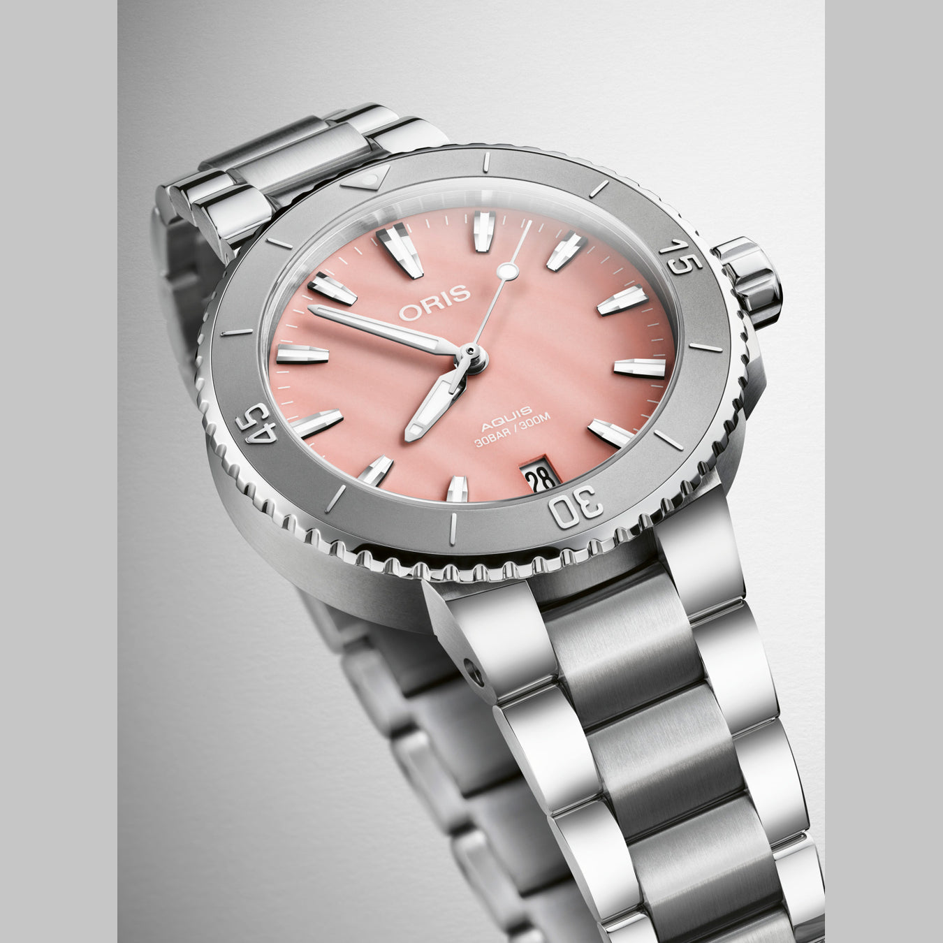 Oris Aquis Date 36.5mm Blush Pink
