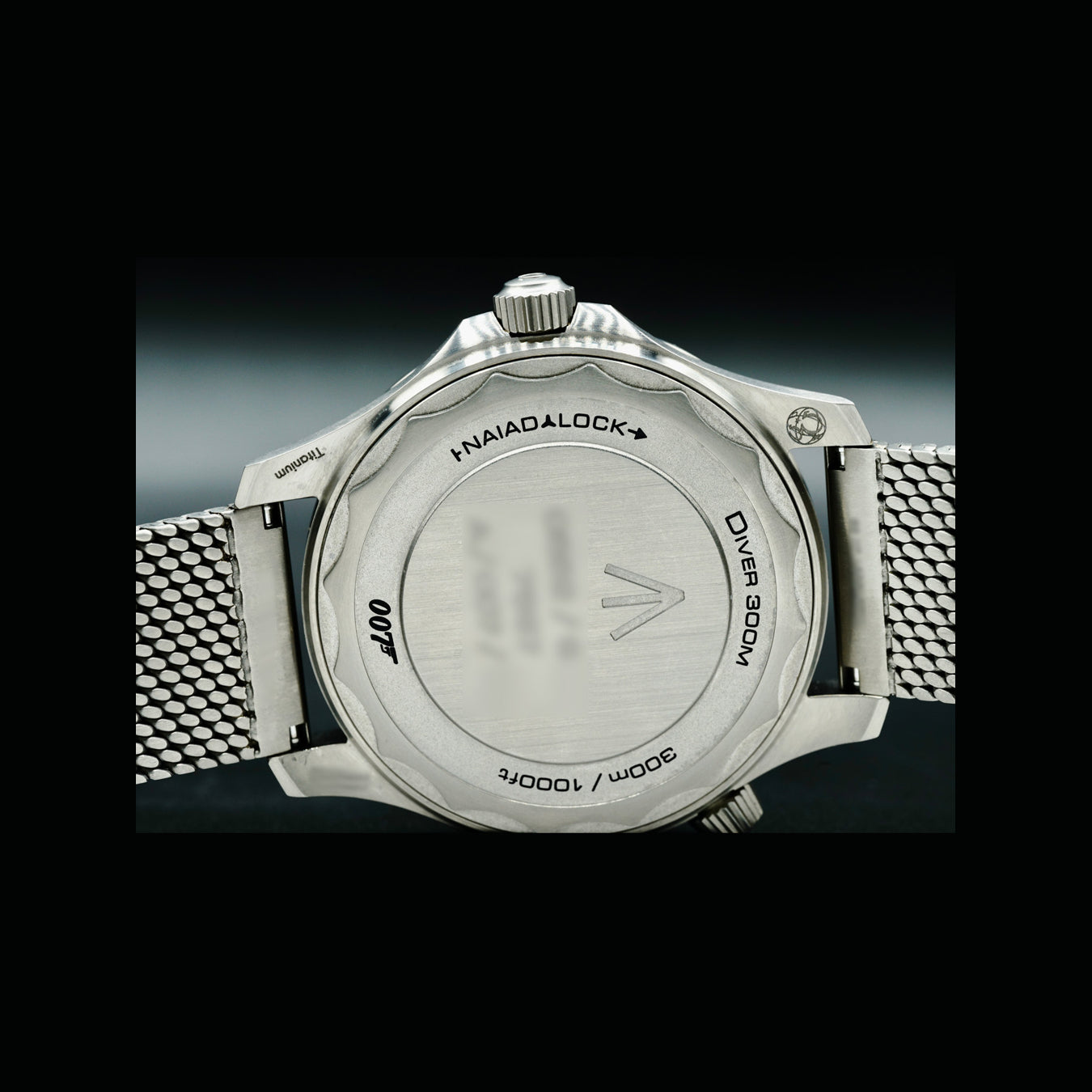 Omega Seamaster Diver 300 007 Edition 210.90.42.20.01.001