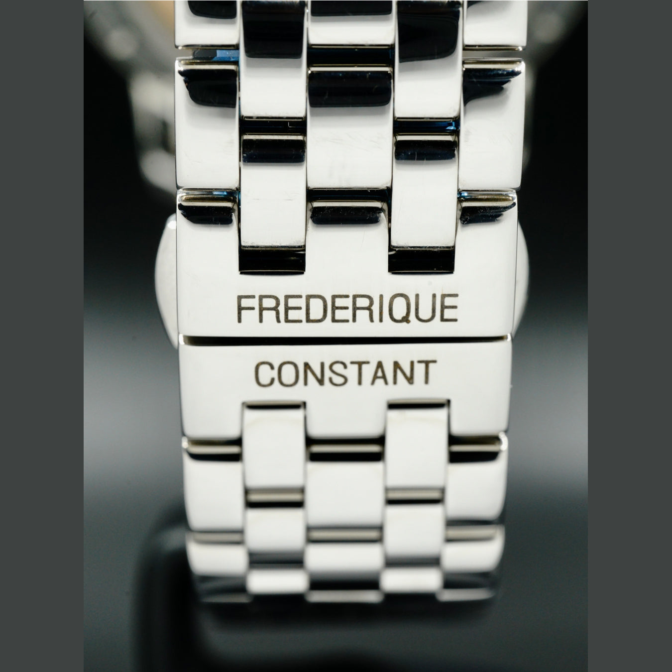 Frederique Constant Worldtimer FC-718MC4H6B
