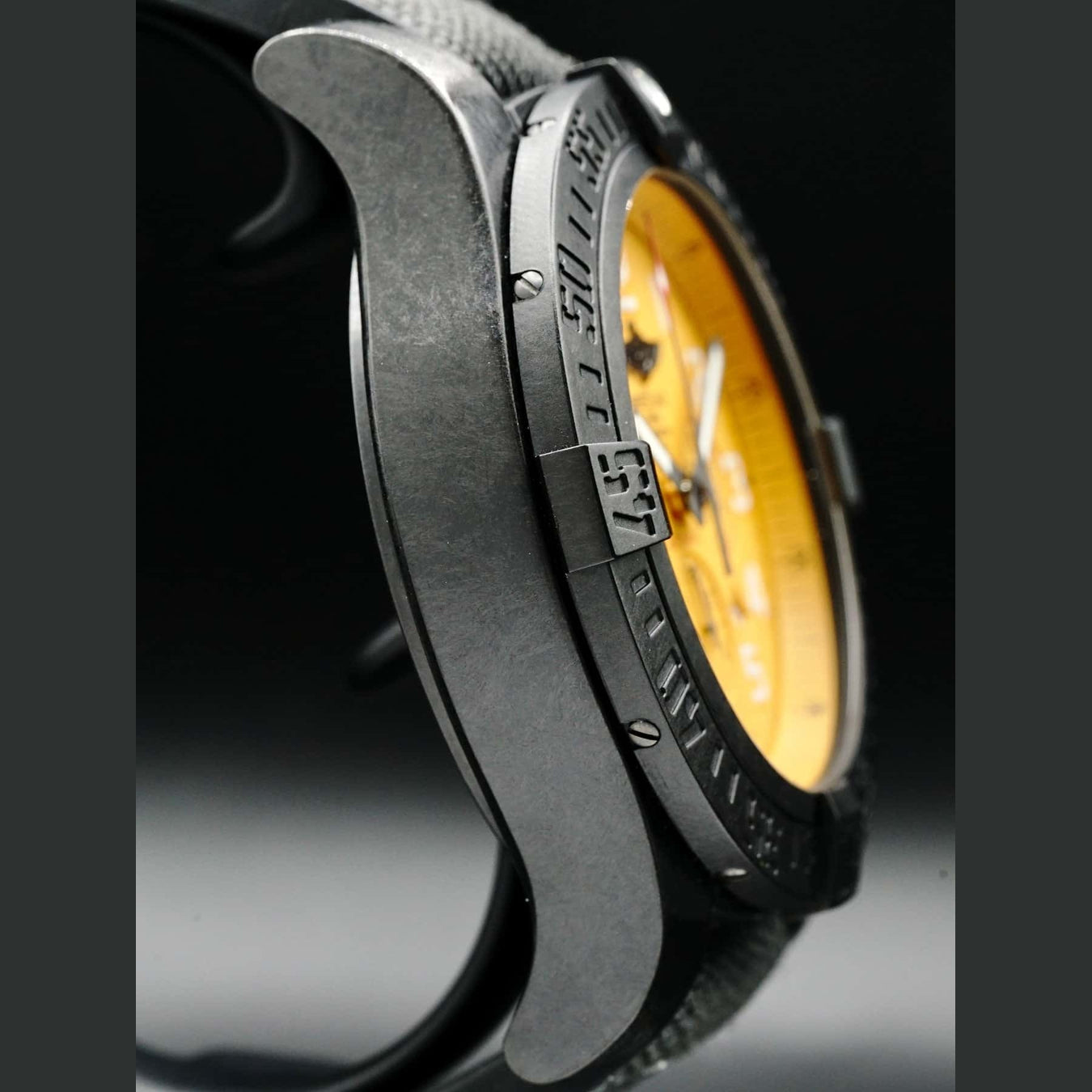 Breitling Avenger Hurricane 12H XB0170E4/I533