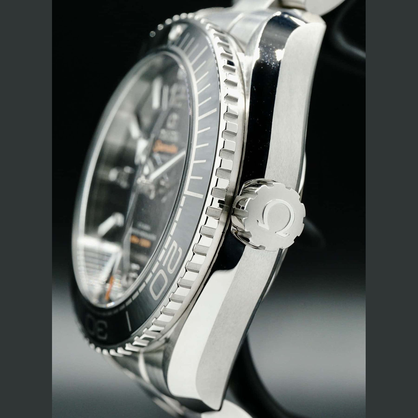 Omega Seamaster Planet Ocean 600M 215.30.44.21.01.001