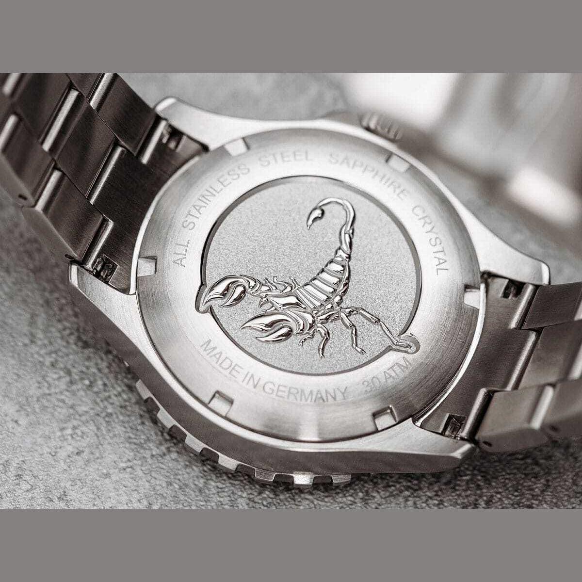 Laco Squad Mojave 39 on Bracelet