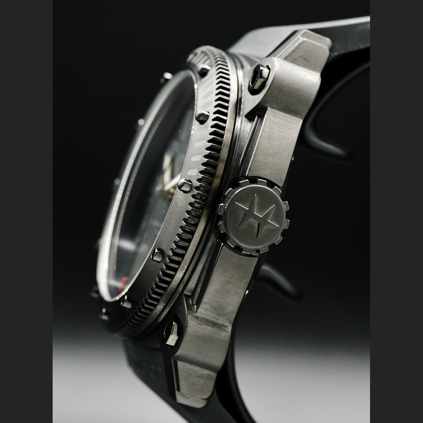 Hamilton Khaki Navy beLOWZERO Auto Limited Edition H78505332