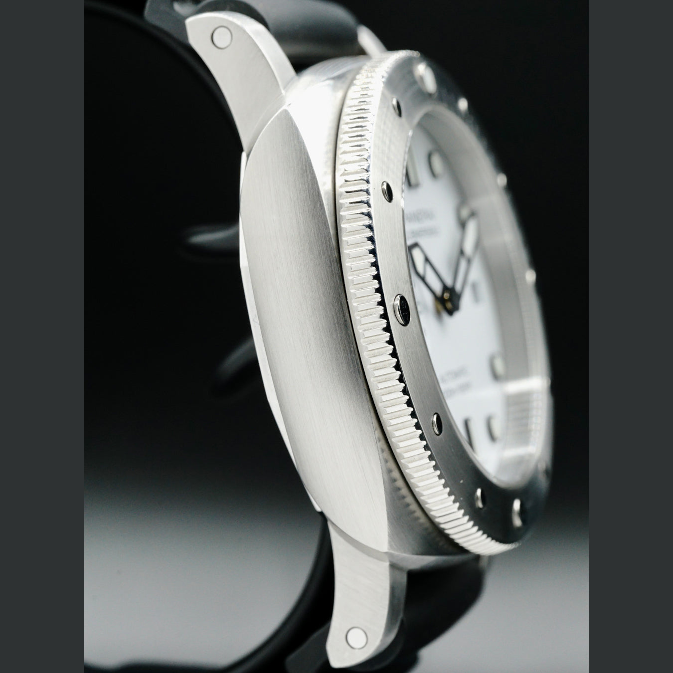 Panerai Submersible Bianco 42mm Stainless Steel PAM01223