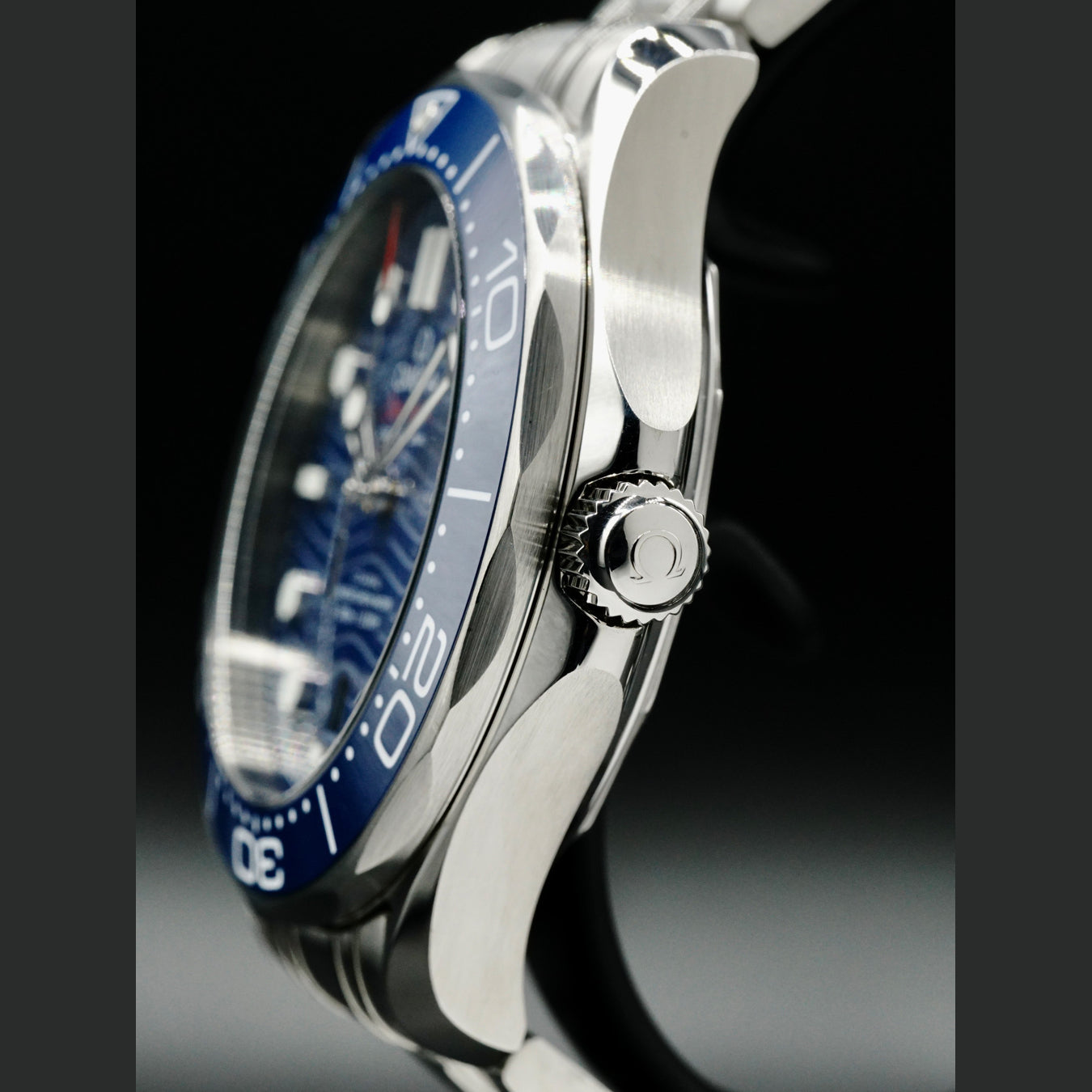 Omega Seamaster Diver 300M Co-Axial Master Chronometer on Bracelet 210.30.42.20.03.001