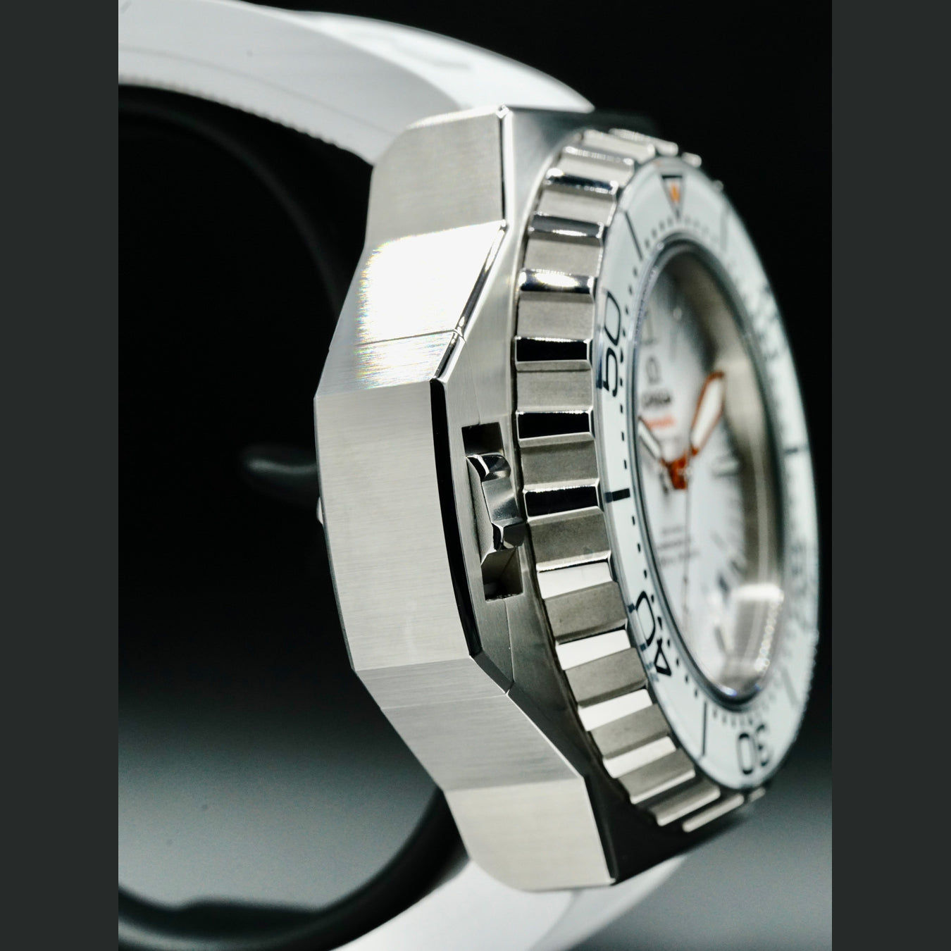 Omega Ploprof 1200M Co-Axial 55 X 224.32.55.21.04.001