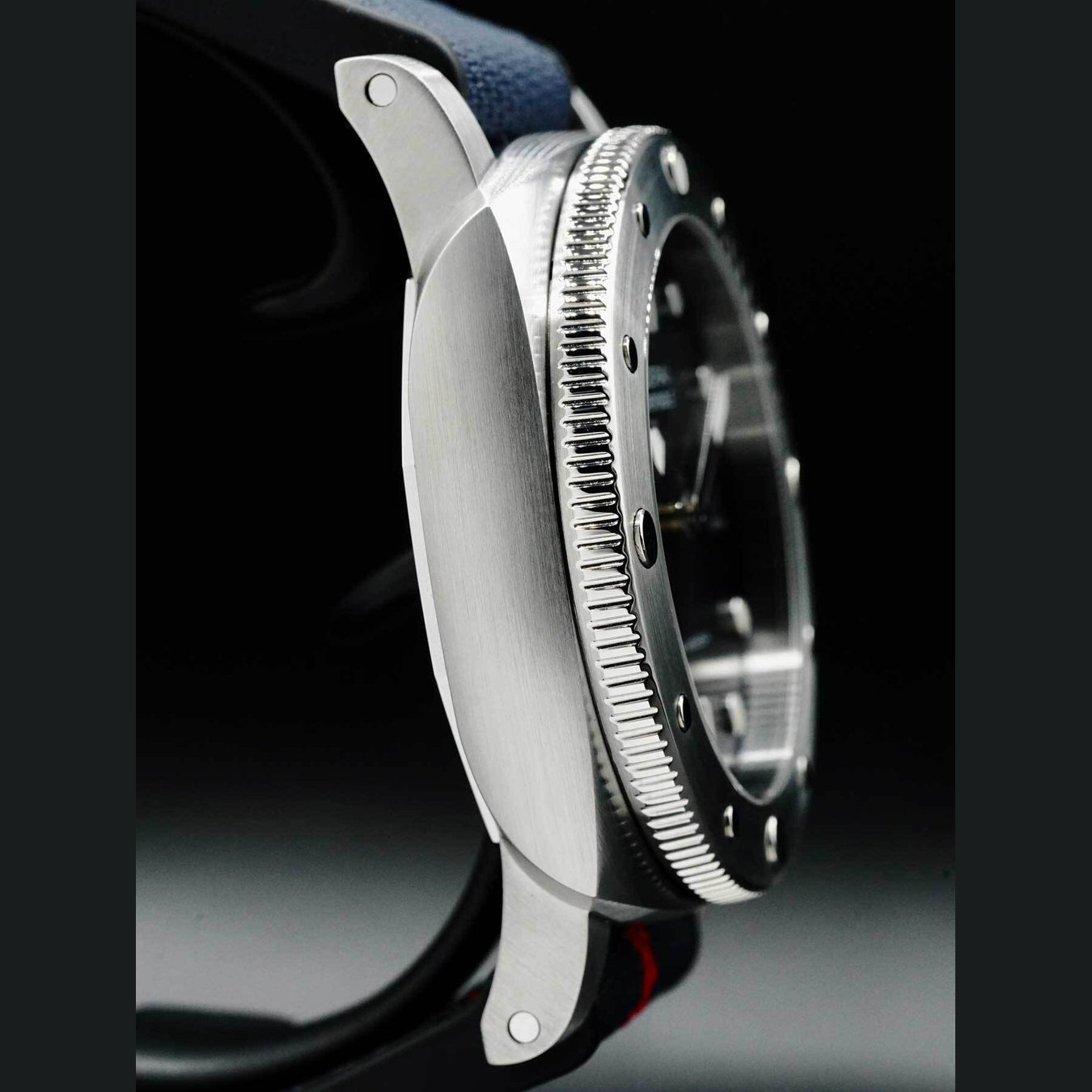 Panerai Submersible QuarantaQuattro Luna Rossa PAM01391