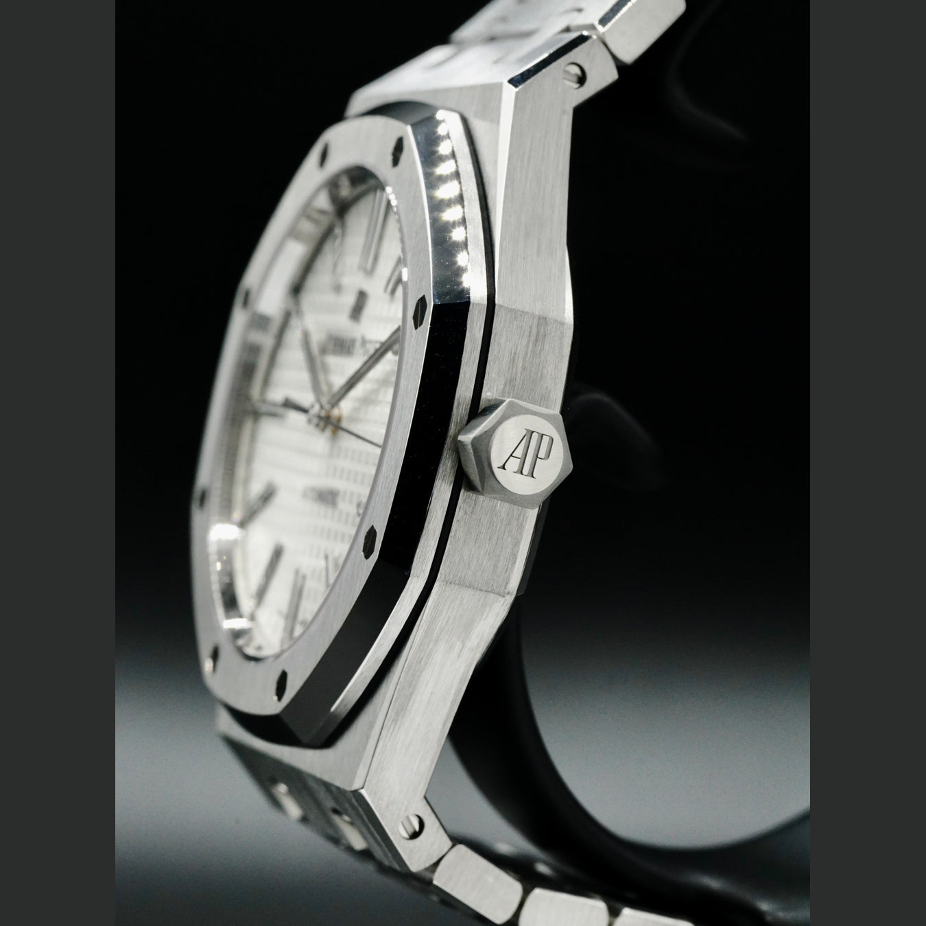 Audemars Piguet Royal Oak 15400ST.OO.1220ST.02
