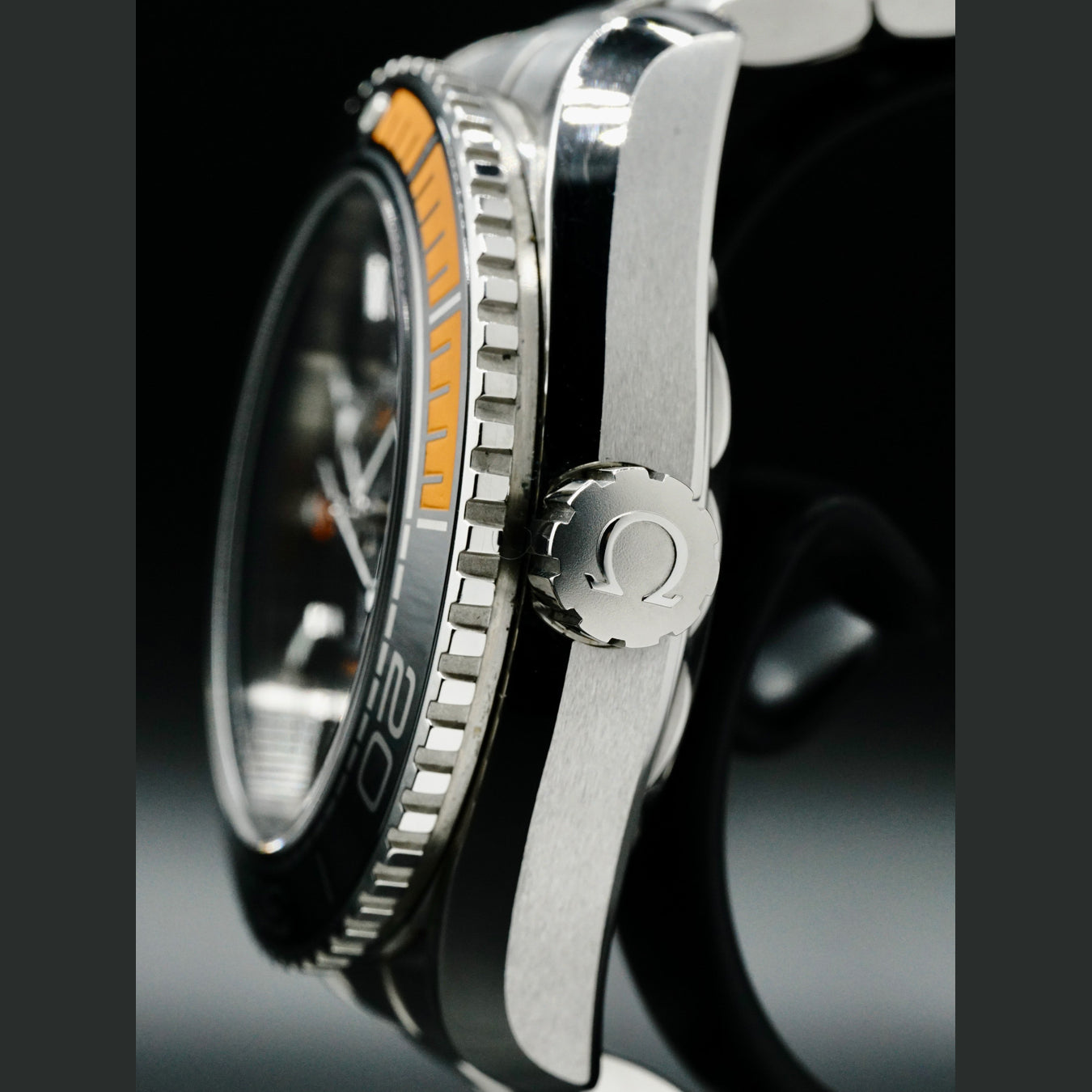Omega Seamaster Planet Ocean 600M 215.30.44.21.01.002