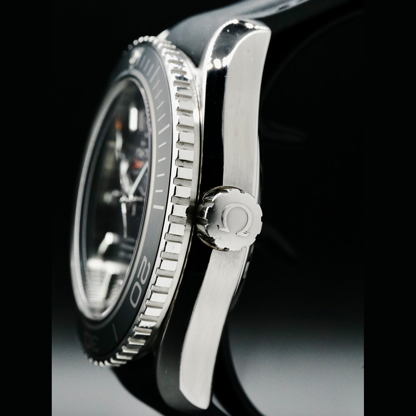 Omega Planet Ocean 600M Co-Axial 45.5mm 232.32.46.21.01.003