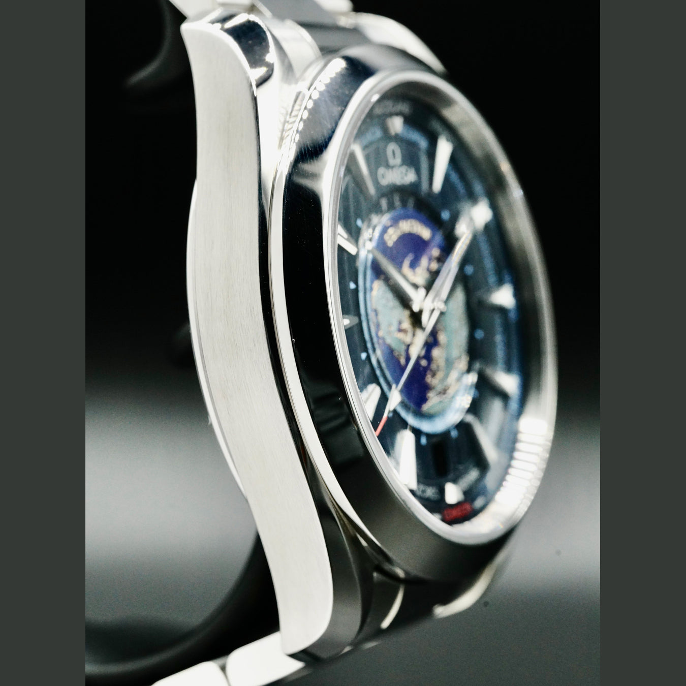 Omega Seamaster Aqua Terra 150m GMT World Timer 43mm on Bracelet 220.10.43.22.03.001