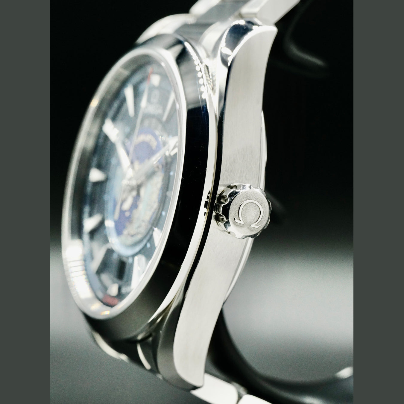 Omega Seamaster Aqua Terra 150m GMT World Timer 43mm on Bracelet 220.10.43.22.03.001