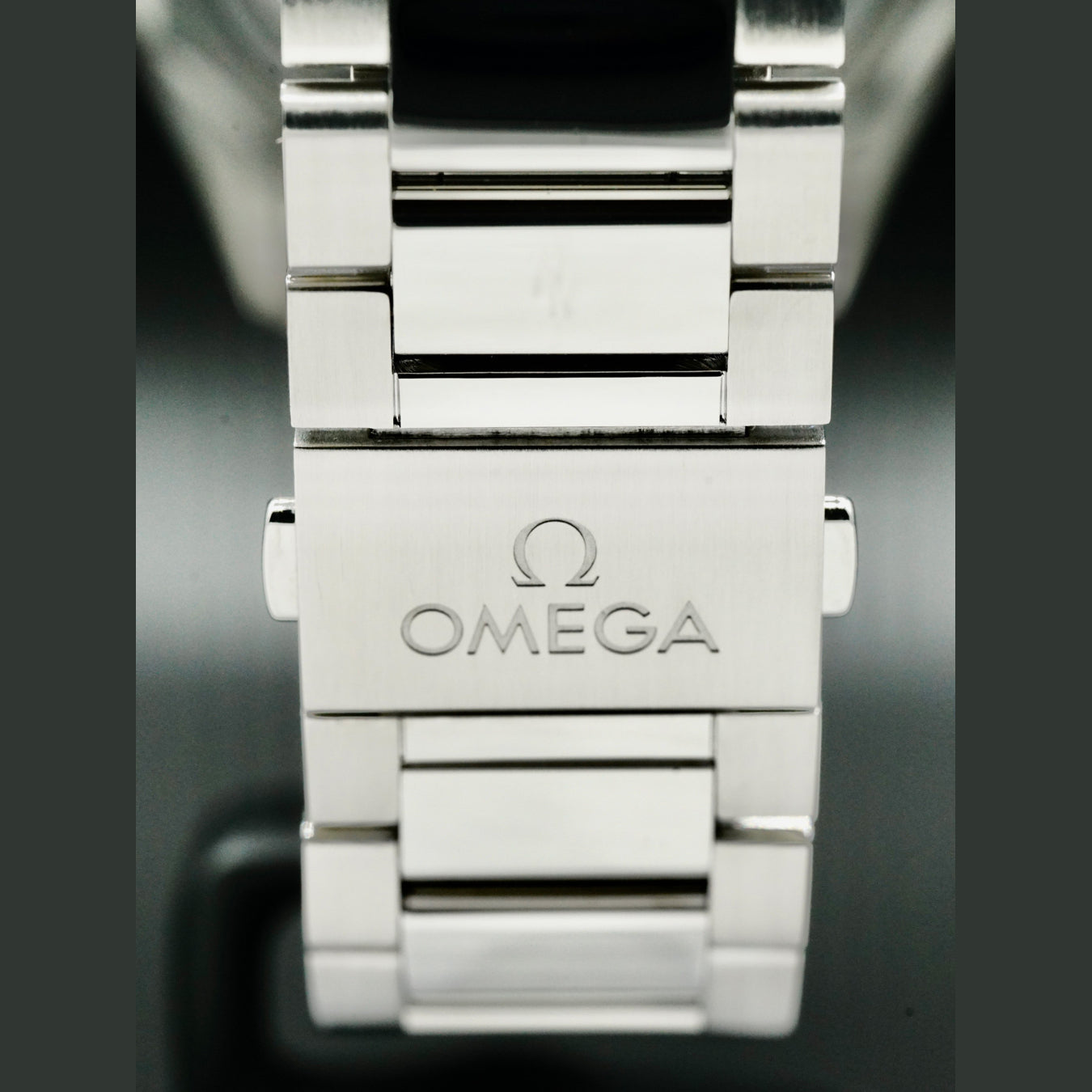Omega Seamaster Aqua Terra 150m GMT World Timer 43mm on Bracelet 220.10.43.22.03.001