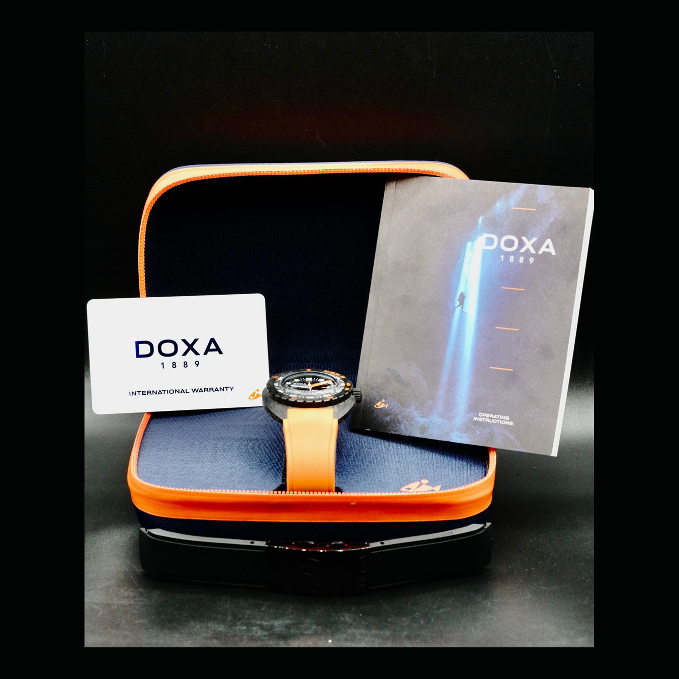 Doxa Sub 300 Sharkhunter 822.70.101.20