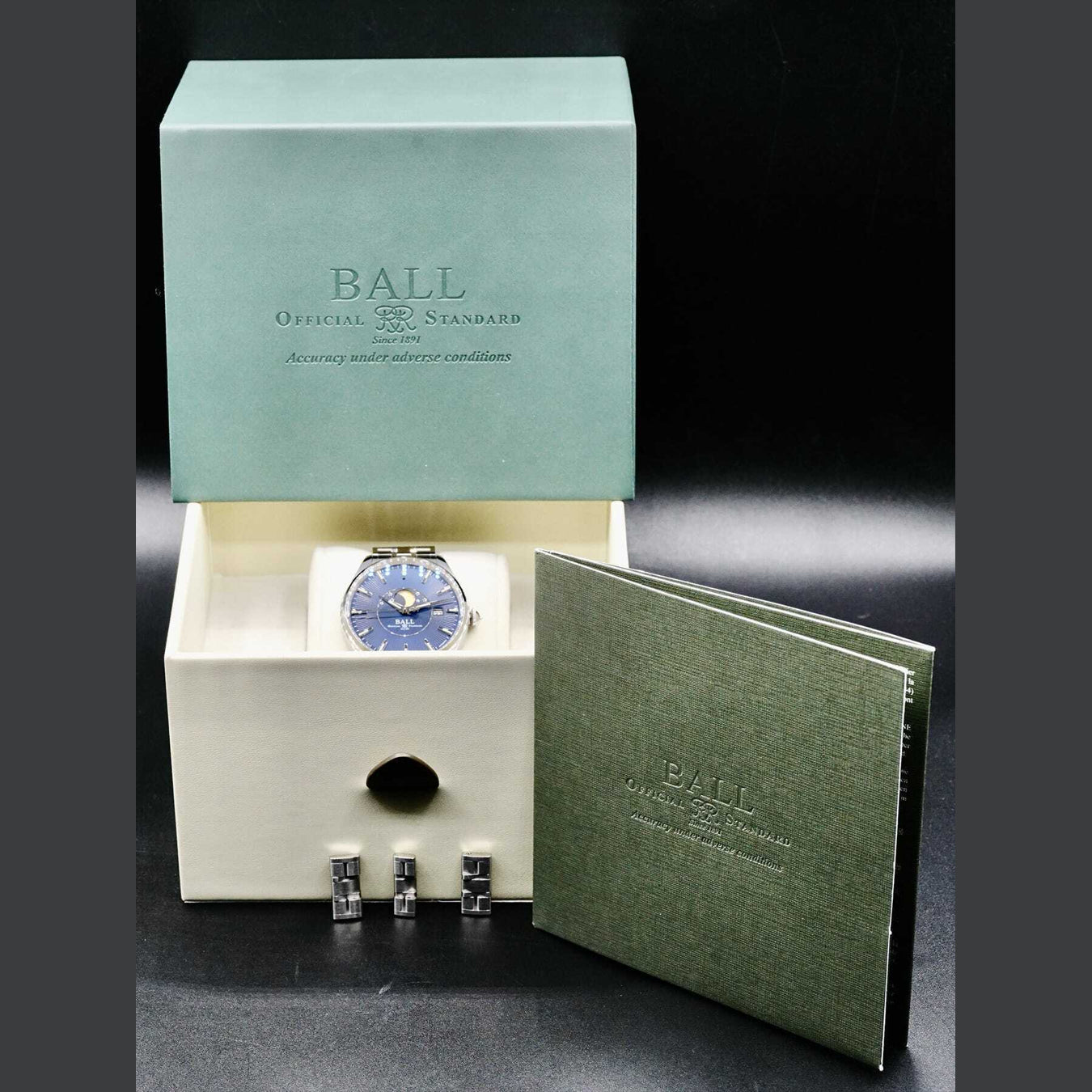 Ball Watch Trainmaster Moon Phase NM3082D-SJ-BE