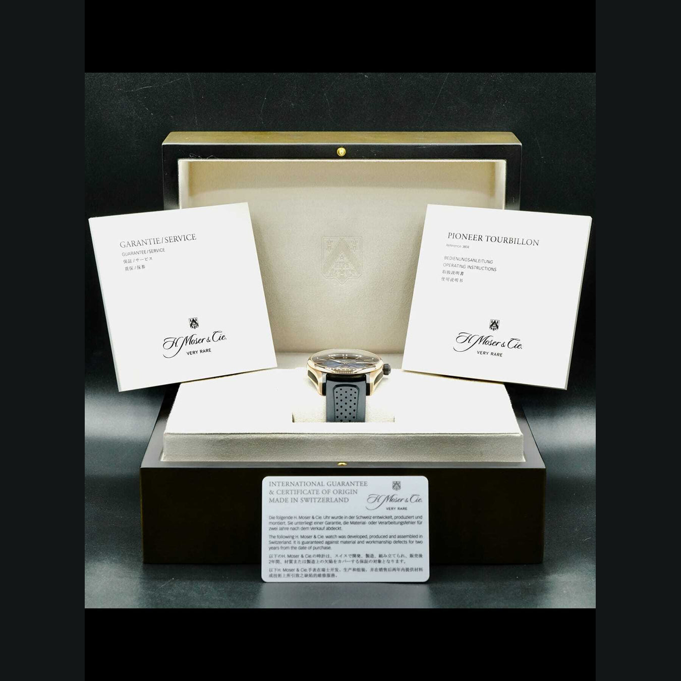 H. Moser & Cie. Pioneer Tourbillon Midnight Blue Gold Titanium 3804-0900