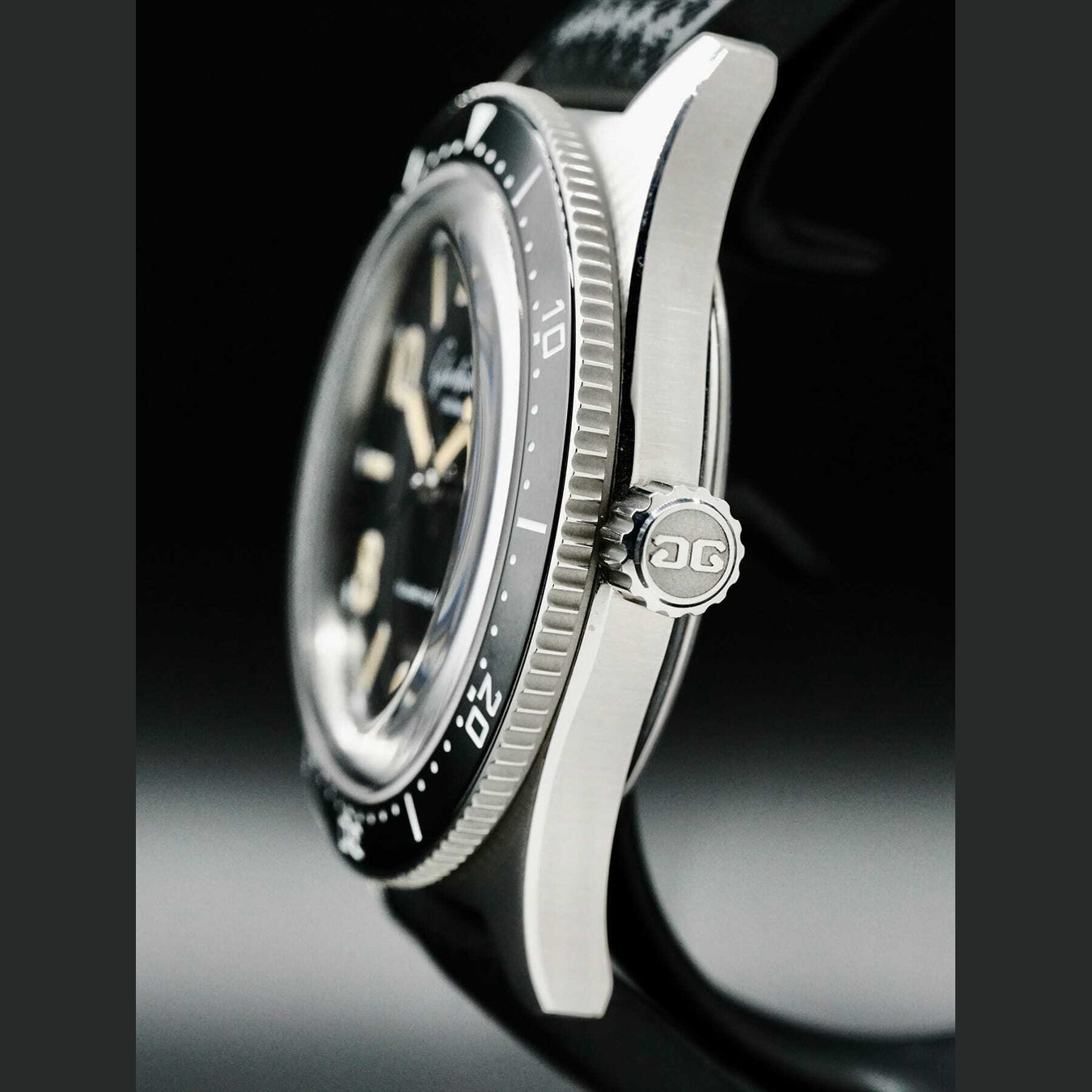 Glashütte Original SeaQ 1969 on Rubber Strap 1-39-11-06-80-33