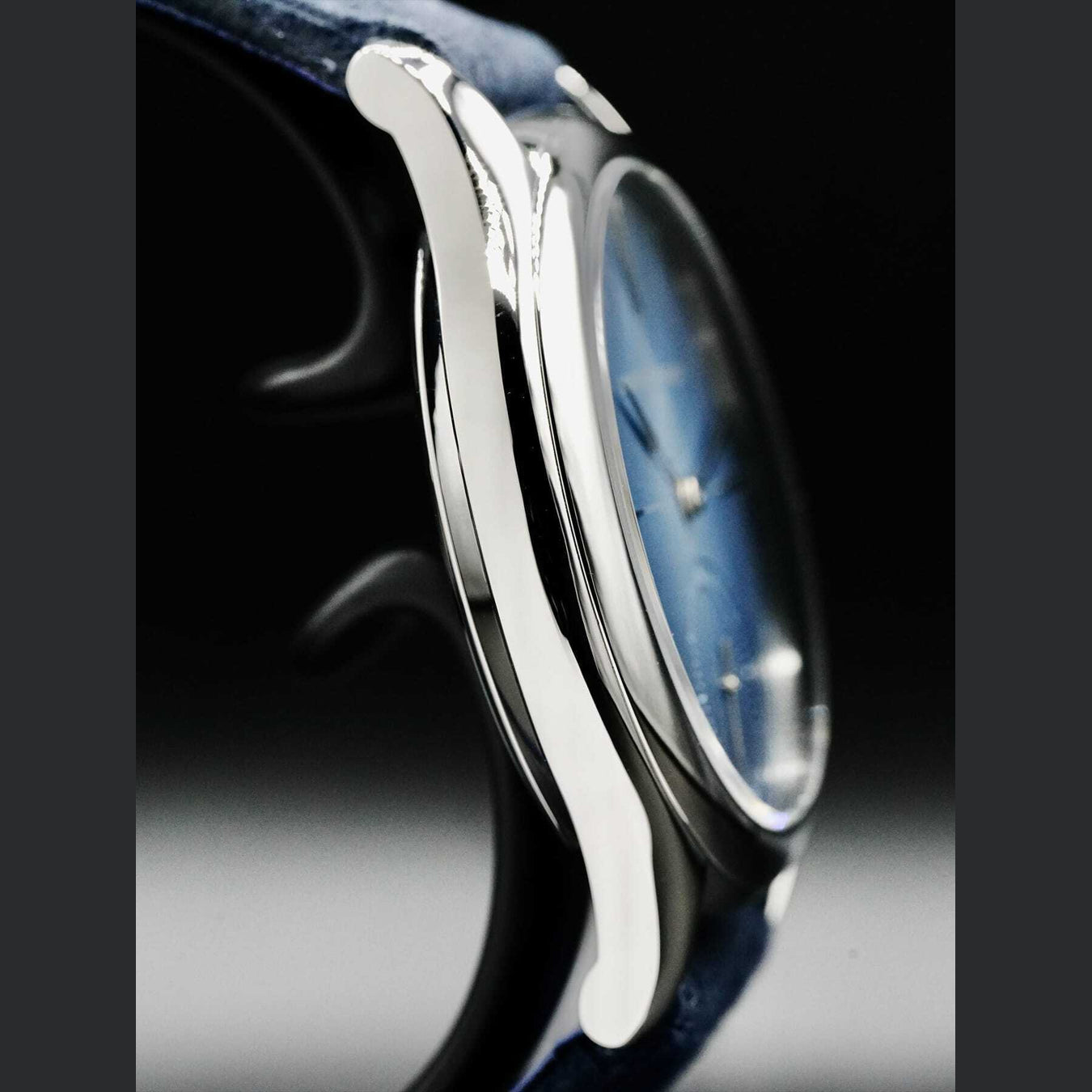 Laurent Ferrier Classic Origin Blue LCF036.TI.CG.1
