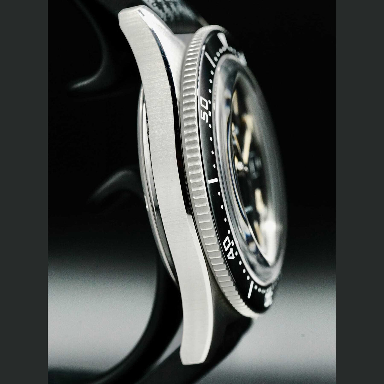 Glashütte Original SeaQ 1969 on Rubber Strap 1-39-11-06-80-33