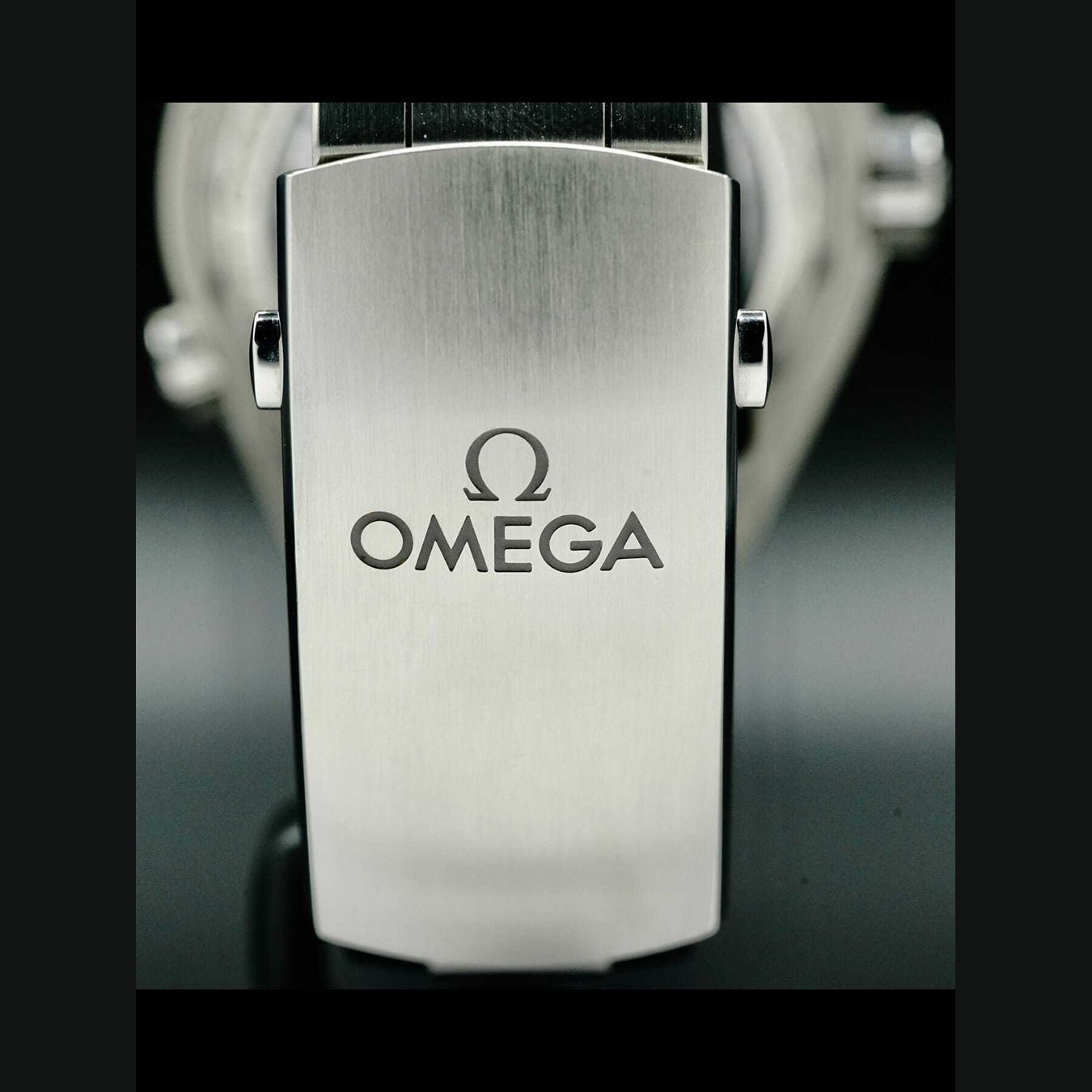 Omega Planet Ocean 600M Co-Axial Master Chronometer GMT 43.5mm on Bracelet 215.30.44.22.01.001