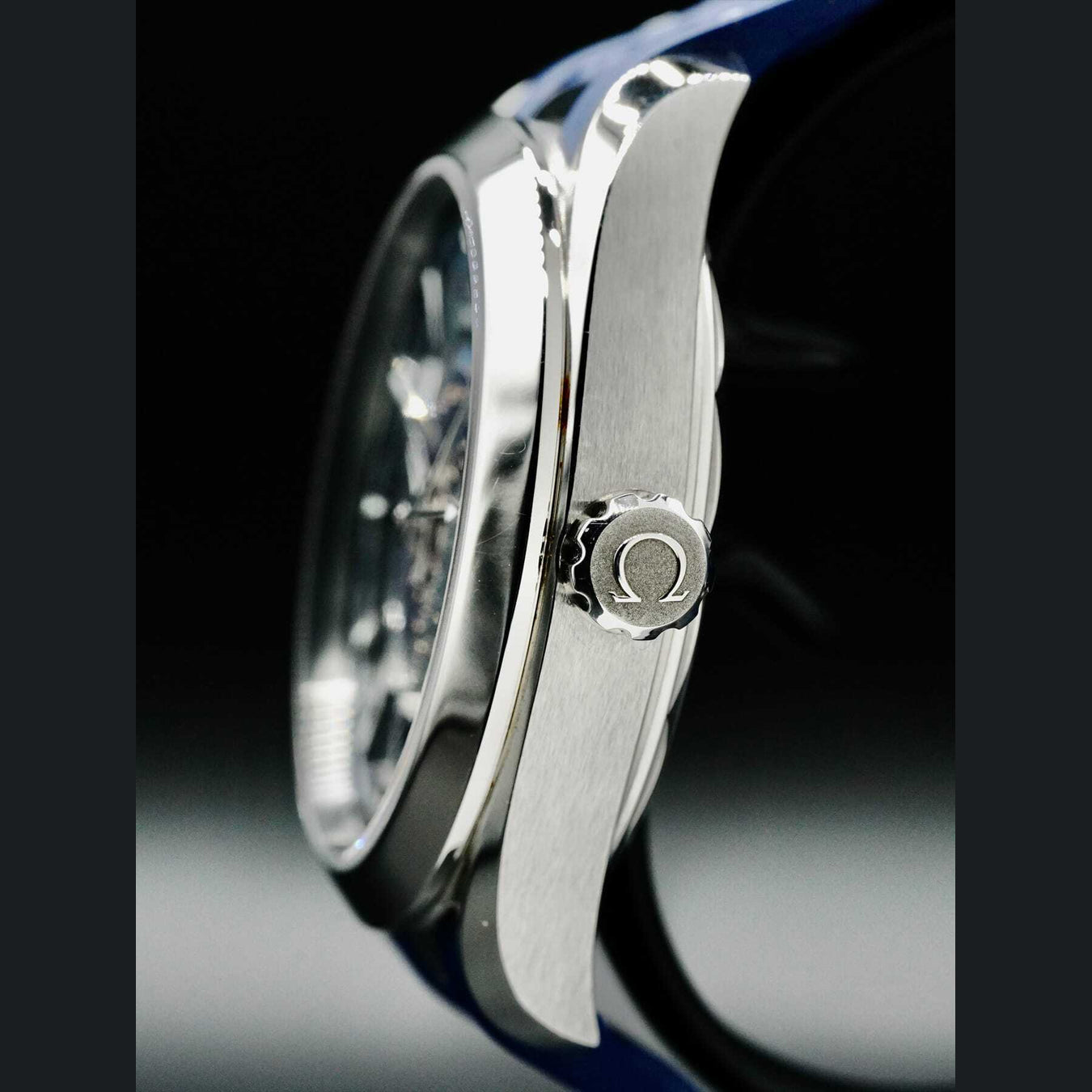 Omega Seamaster Aqua Terra 150m GMT World Timer 43mm 220.12.43.22.03.001