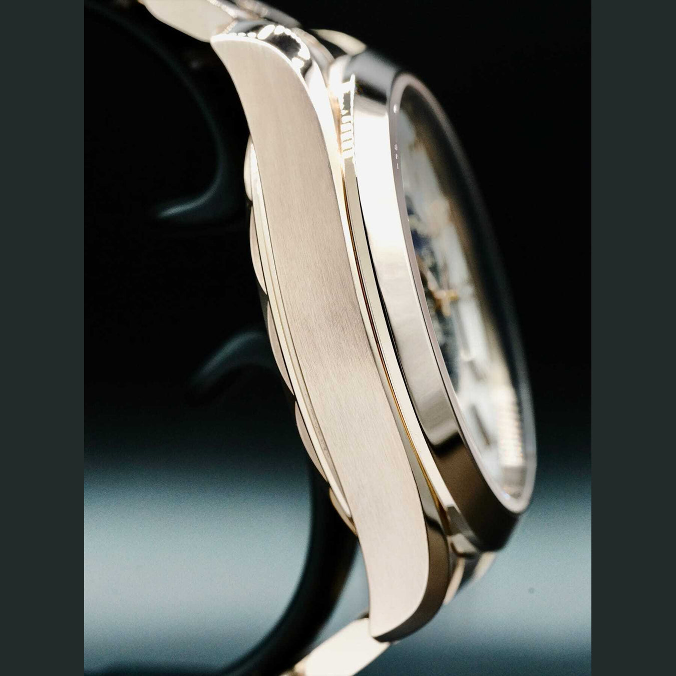 Omega Seamaster Aquaterra 150m Master Chronometer GMT Worldtimer 43mm Gold 220.50.43.22.02.001
