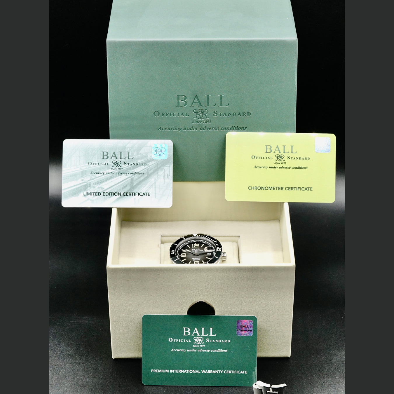 Ball Roadmaster M Archangel 40mm DM3130B-S5CJ-BK