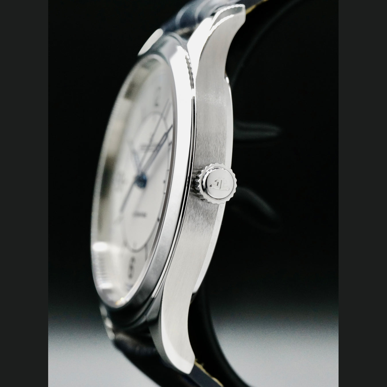 Jaeger-LeCoultre Master Control Calendar Stainless Steel Sector Dial 039mm Q1558420