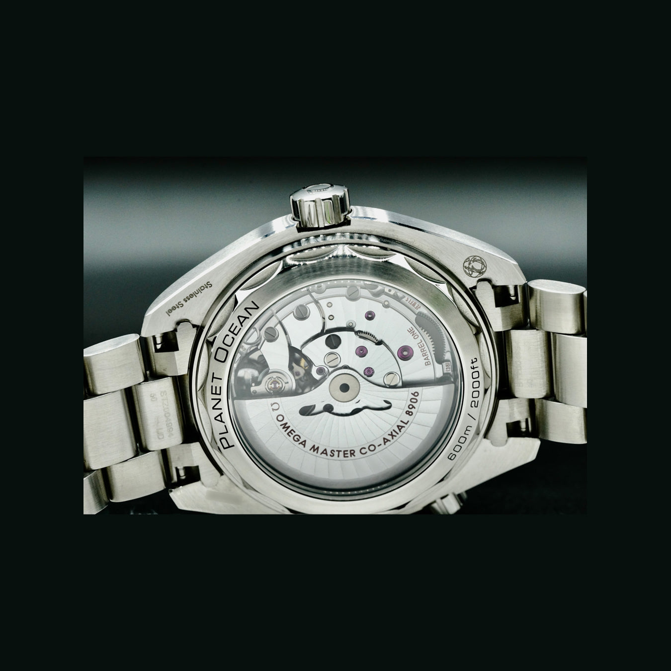 Omega 215.30.44.22.01.001 Planet Ocean 600M Co-Axial Master Chronometer GMT 43.5mm on Bracelet