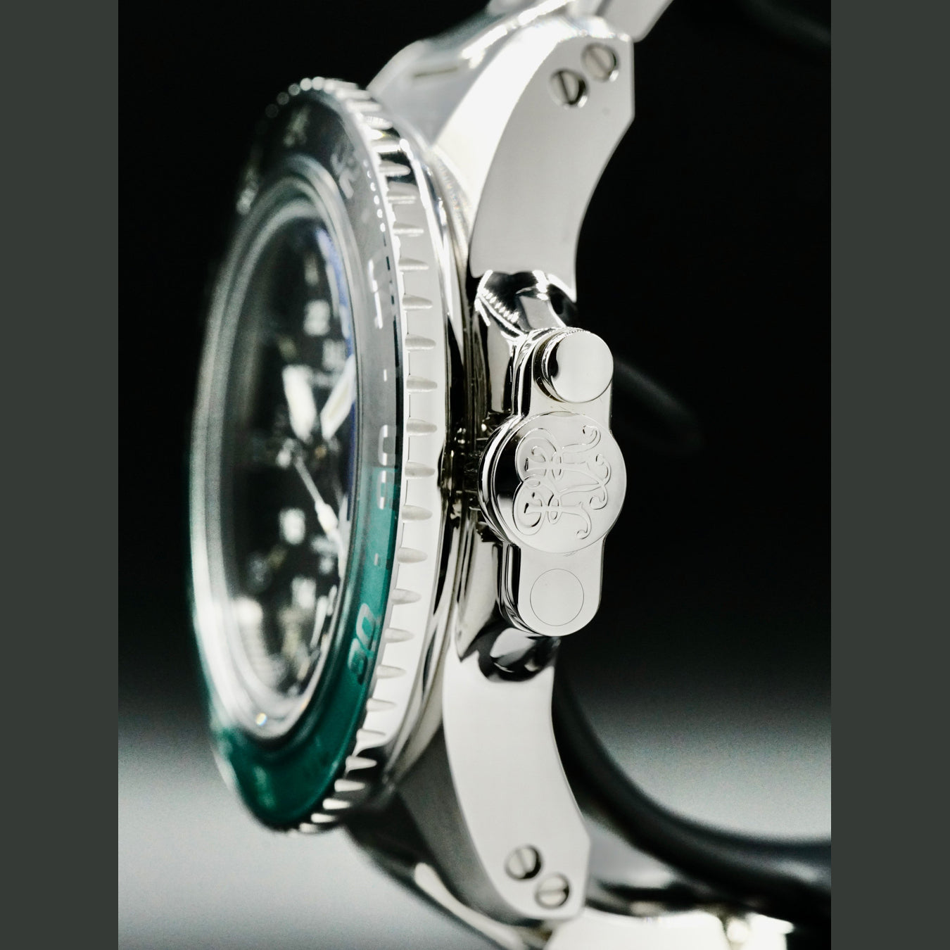 Ball Engineer Hydrocarbon AeroGMT II 40mm DG2118C-S11C-BK