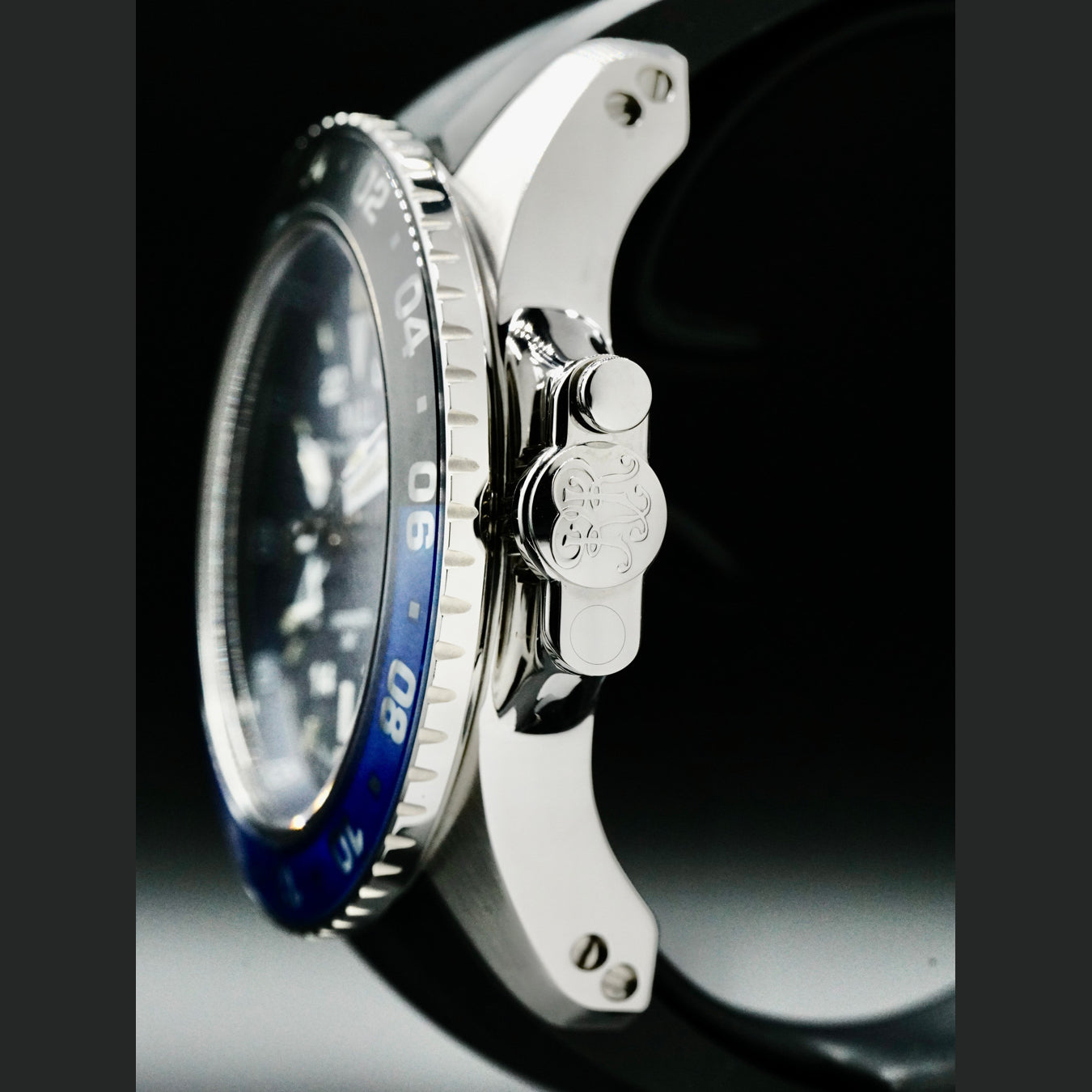 Ball Engineer Hydrocarbon Blue Dial GMT DG2018C-S10C-BE