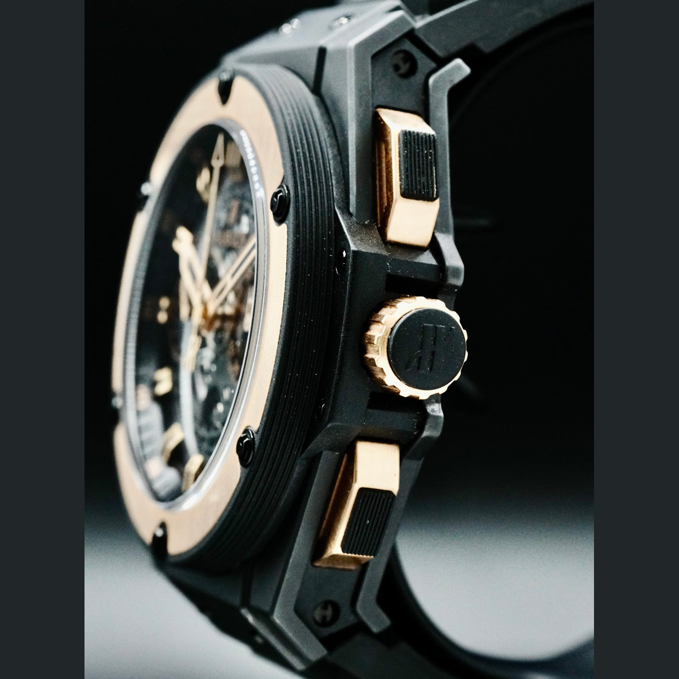 Hublot 701.CO.0180.RX King Power Unico Ceramic King Gold