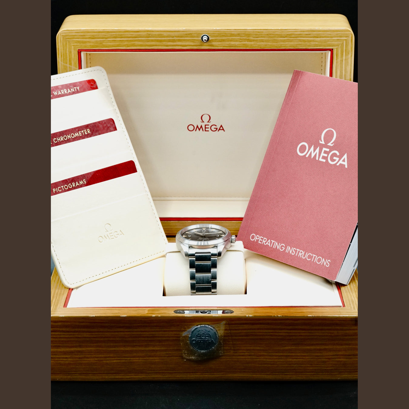 Omega 220.10.40.20.01.001 Railmaster Co-Axial Master Chronometer 40mm on Bracelet