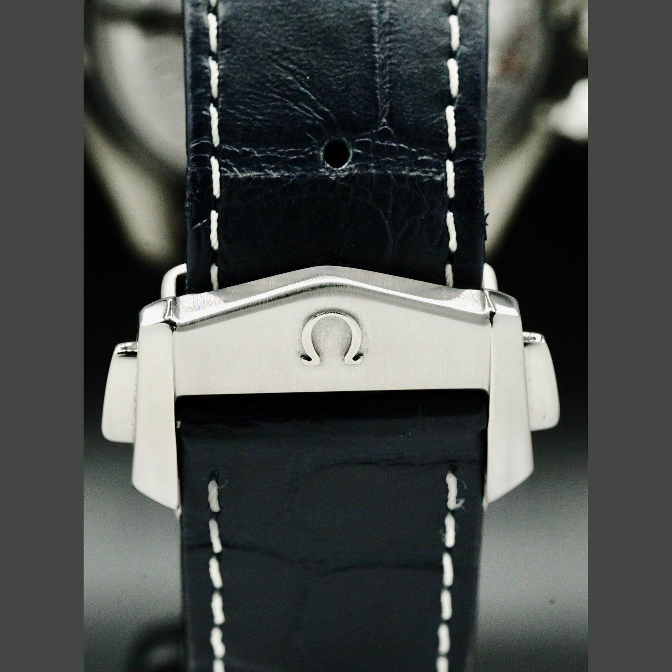 Omega 304.33.44.52.03.001 Speedmaster Moonwatch Master Chronometer Moonphase
