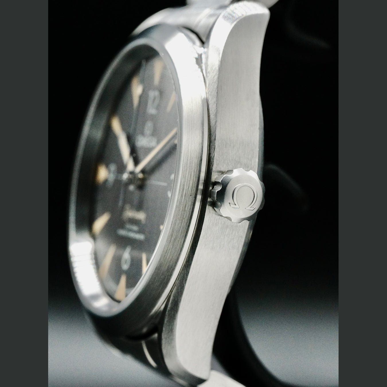 Omega 220.10.40.20.01.001 Railmaster Co-Axial Master Chronometer 40mm on Bracelet