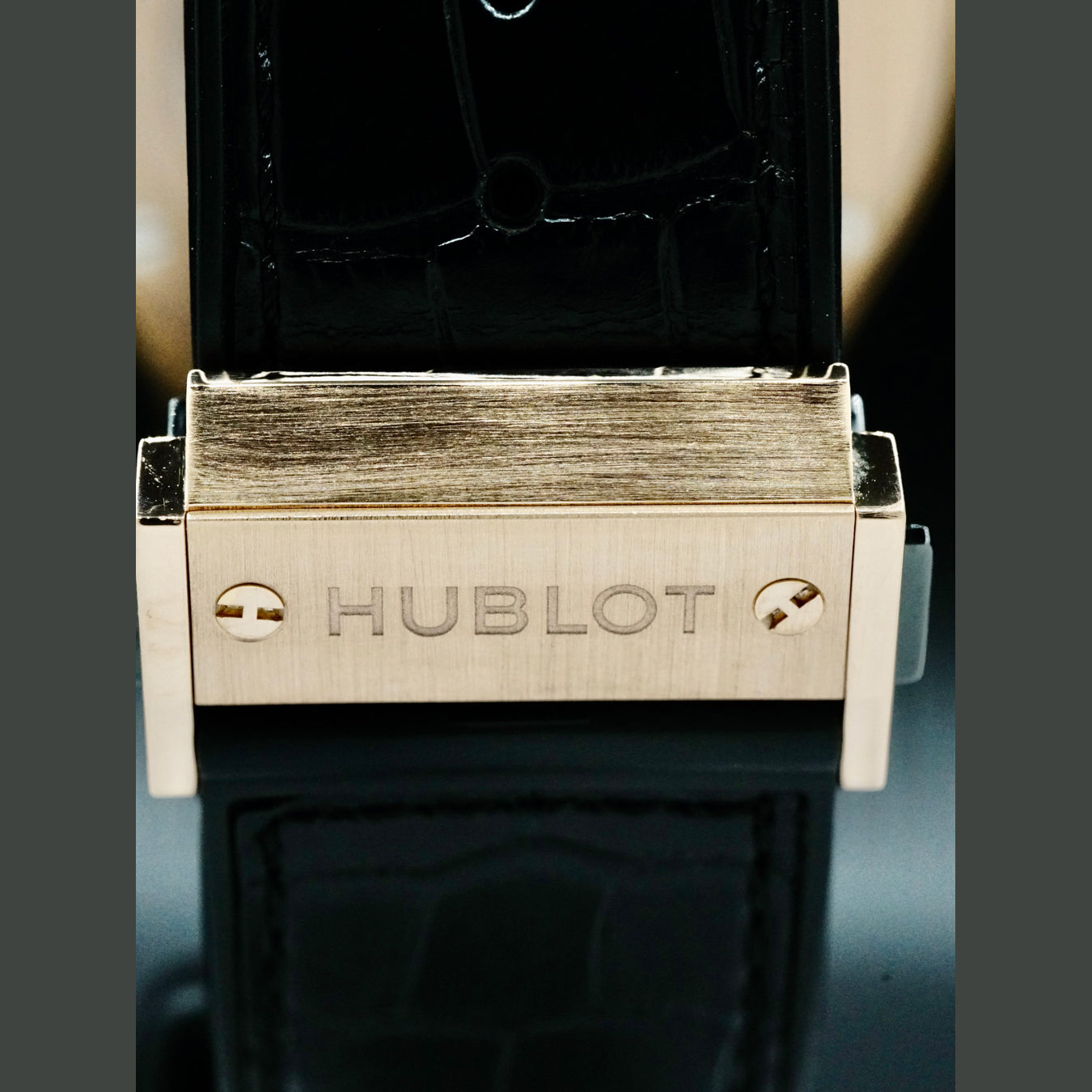 Hublot Classic Fusion Aerofusion Moonphase King Gold  547.OX.0180.LR