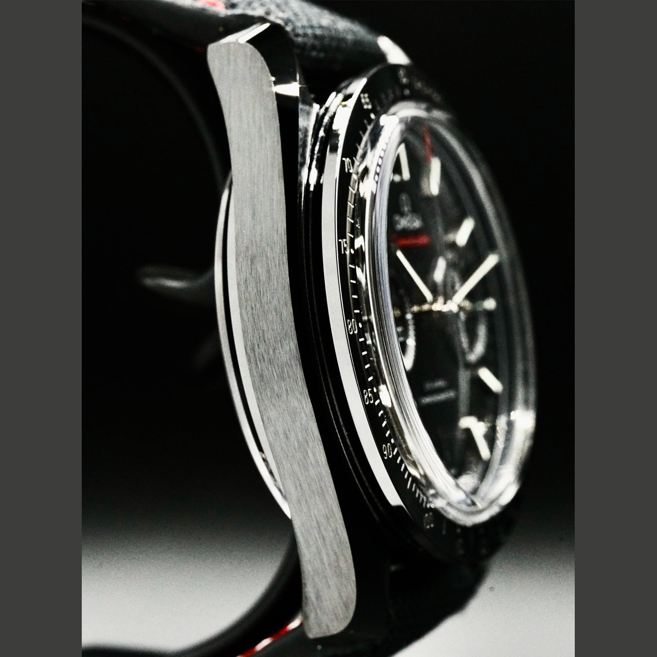 Omega Speedmaster Dark Side of the Moon 311.92.44.51.01.007