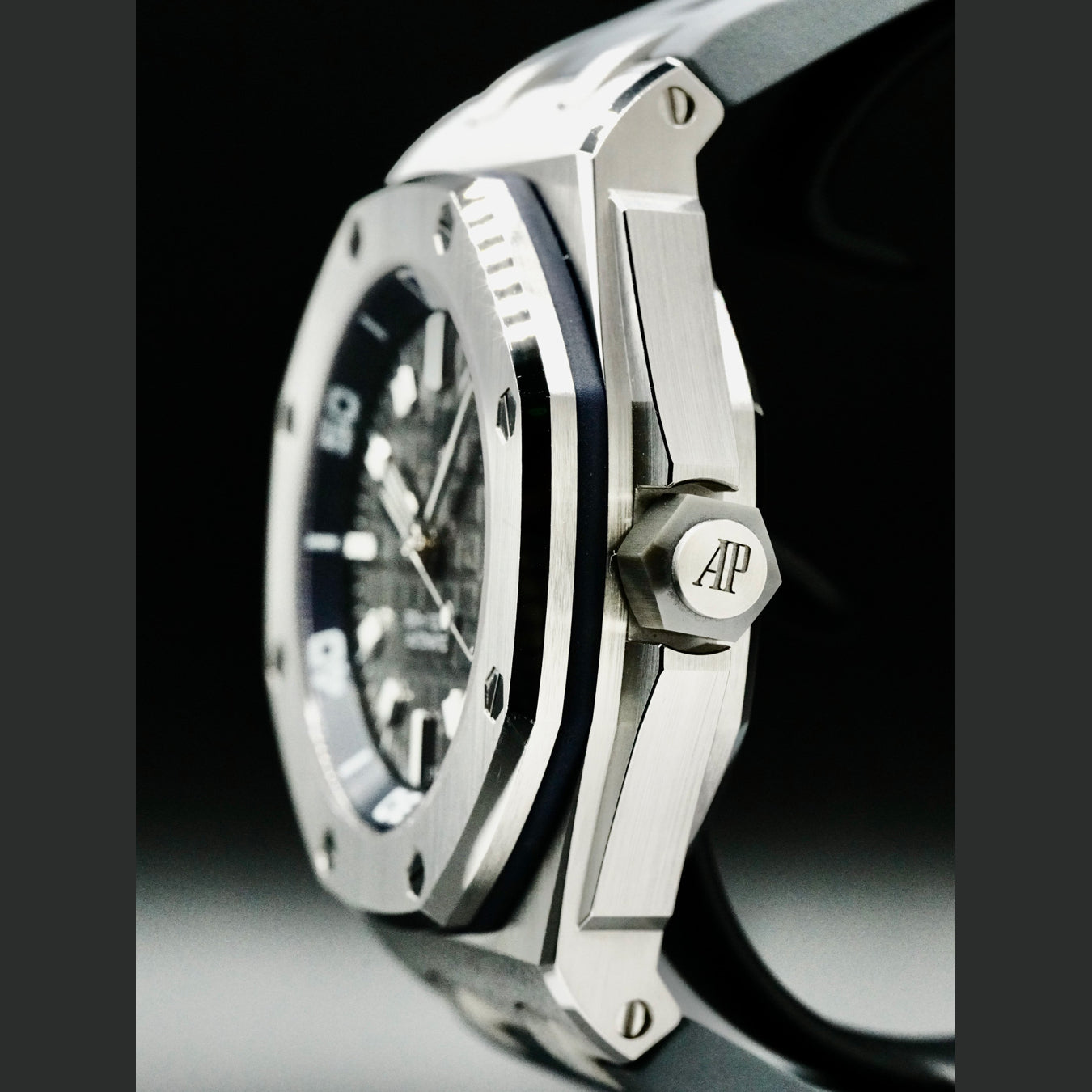Audemars Piguet 15720ST.OO.A009CA.01 Royal Oak Offshore Diver